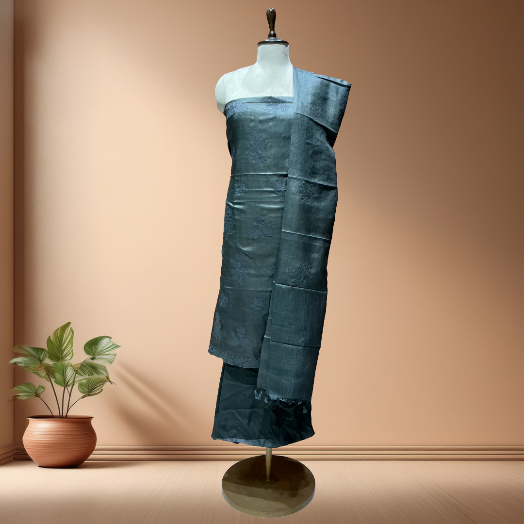 PURE DESI TUSSER SUIT WITH THREAD EMBROIDERY - Greyy