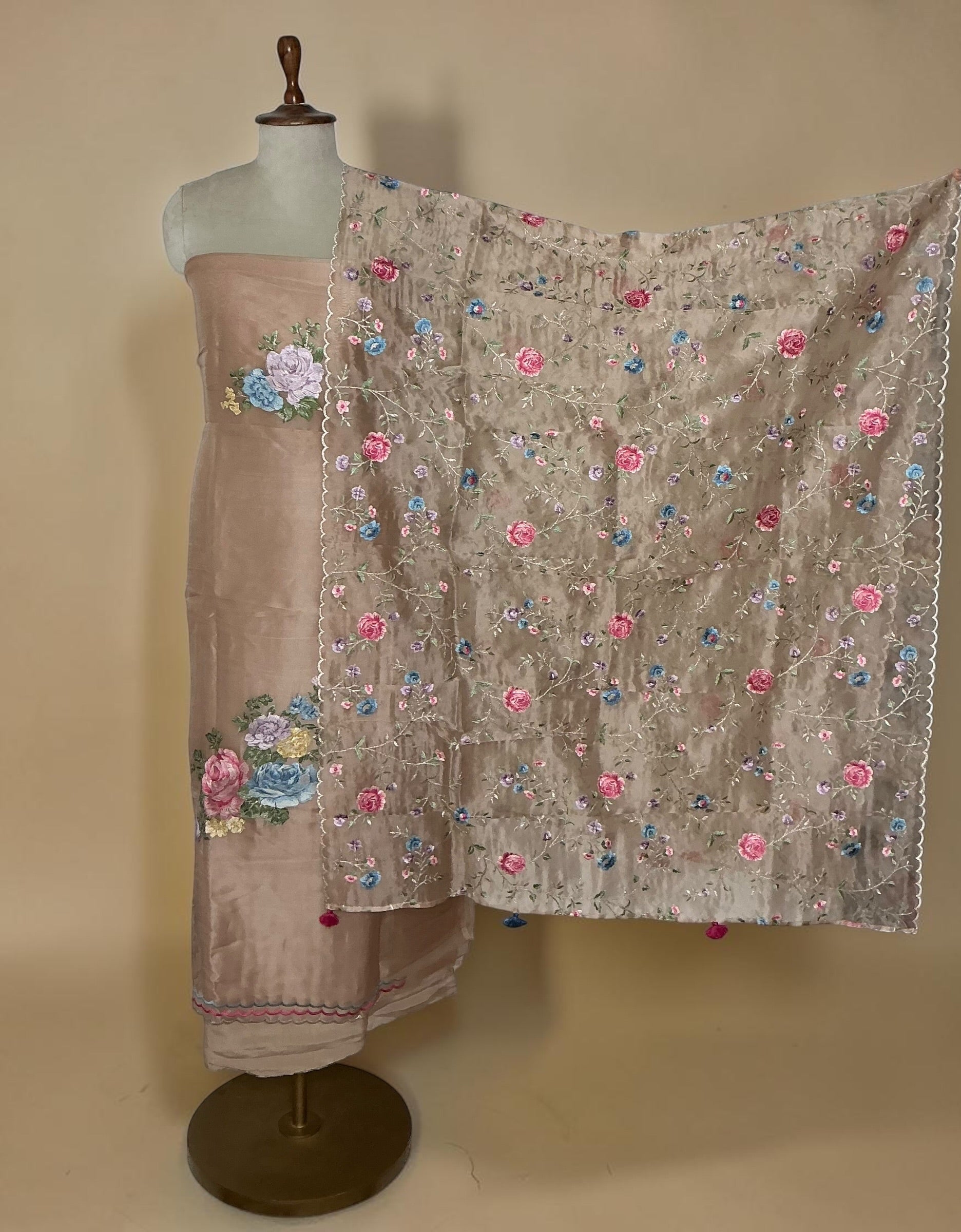 Un-Stich Suit - Lightbrown