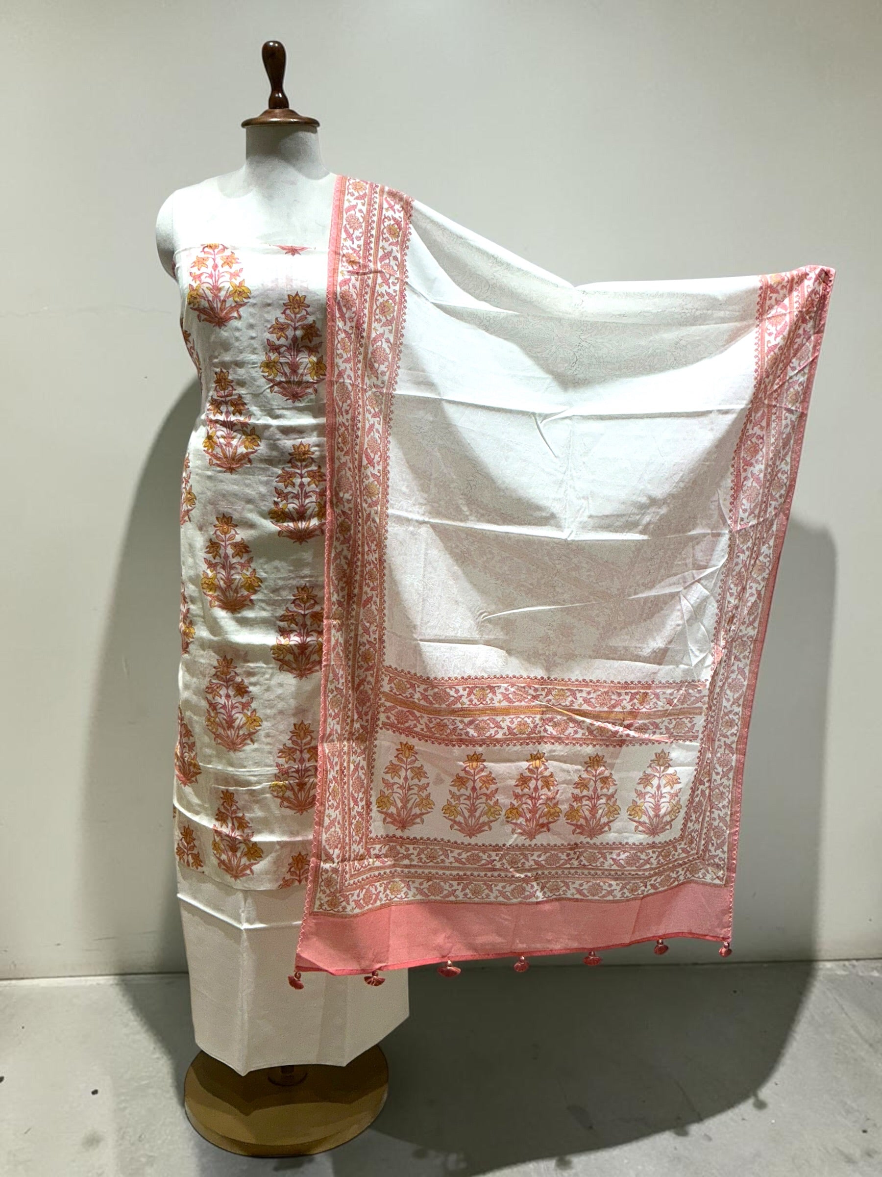 Un-Stich Suit - Gajari