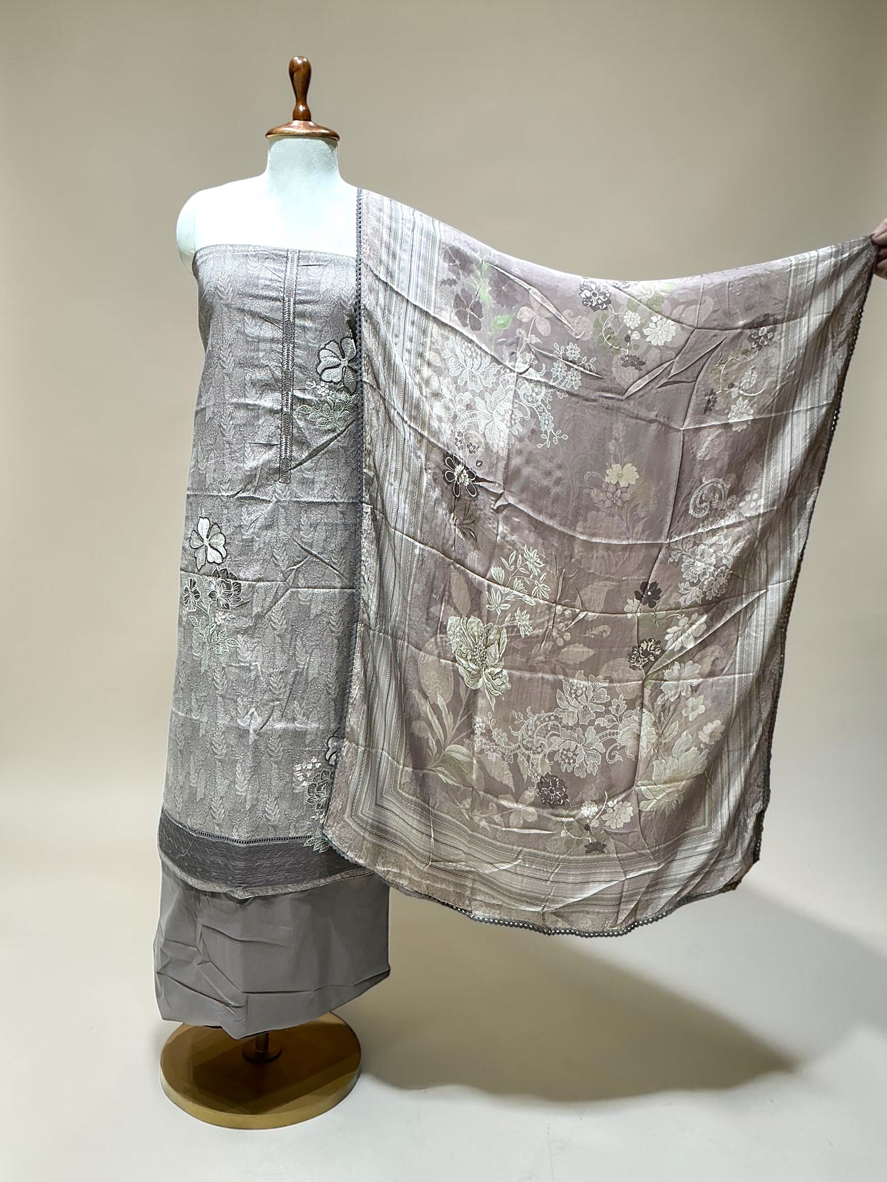 Unstitch Suit - Greyy