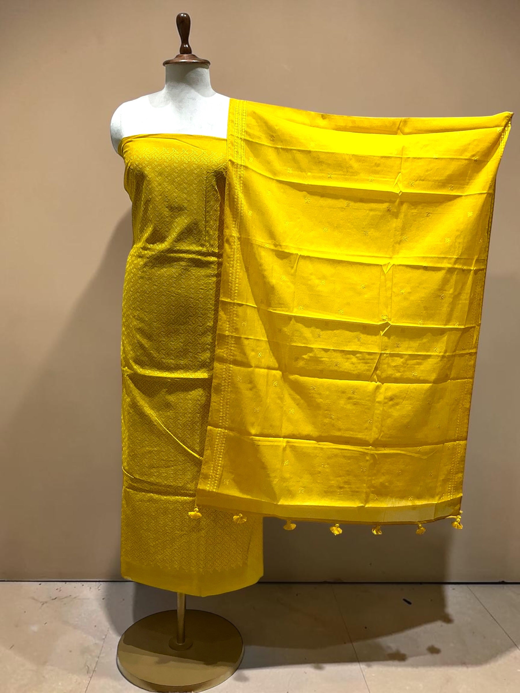 Un-Stich Suit - Yellow1