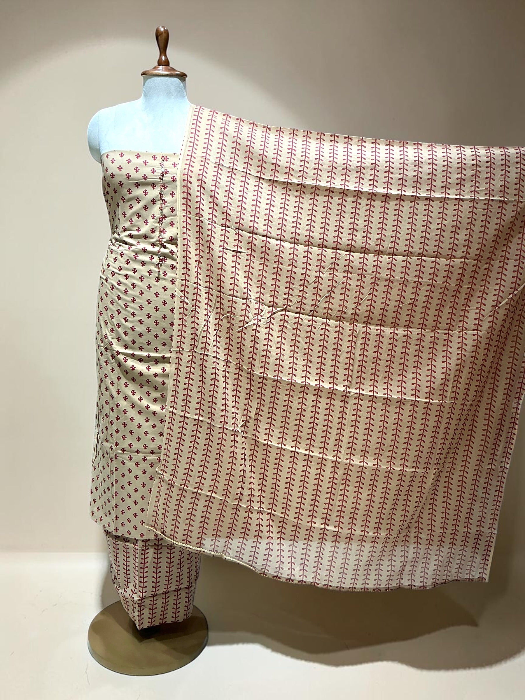 Unstitch Suit - BEIGE