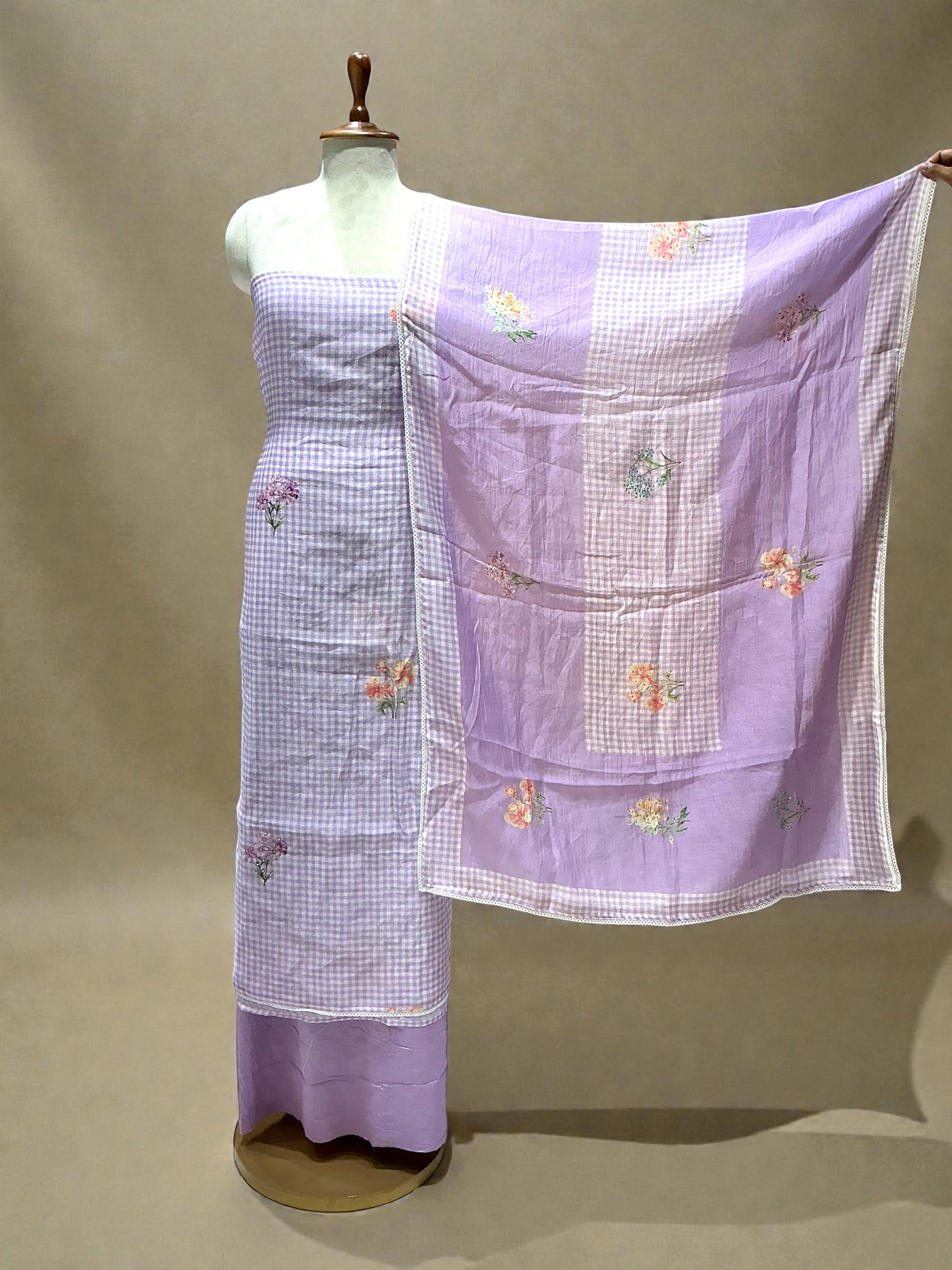 MAHEEN MUL MUL SUIT IN CHEQUES