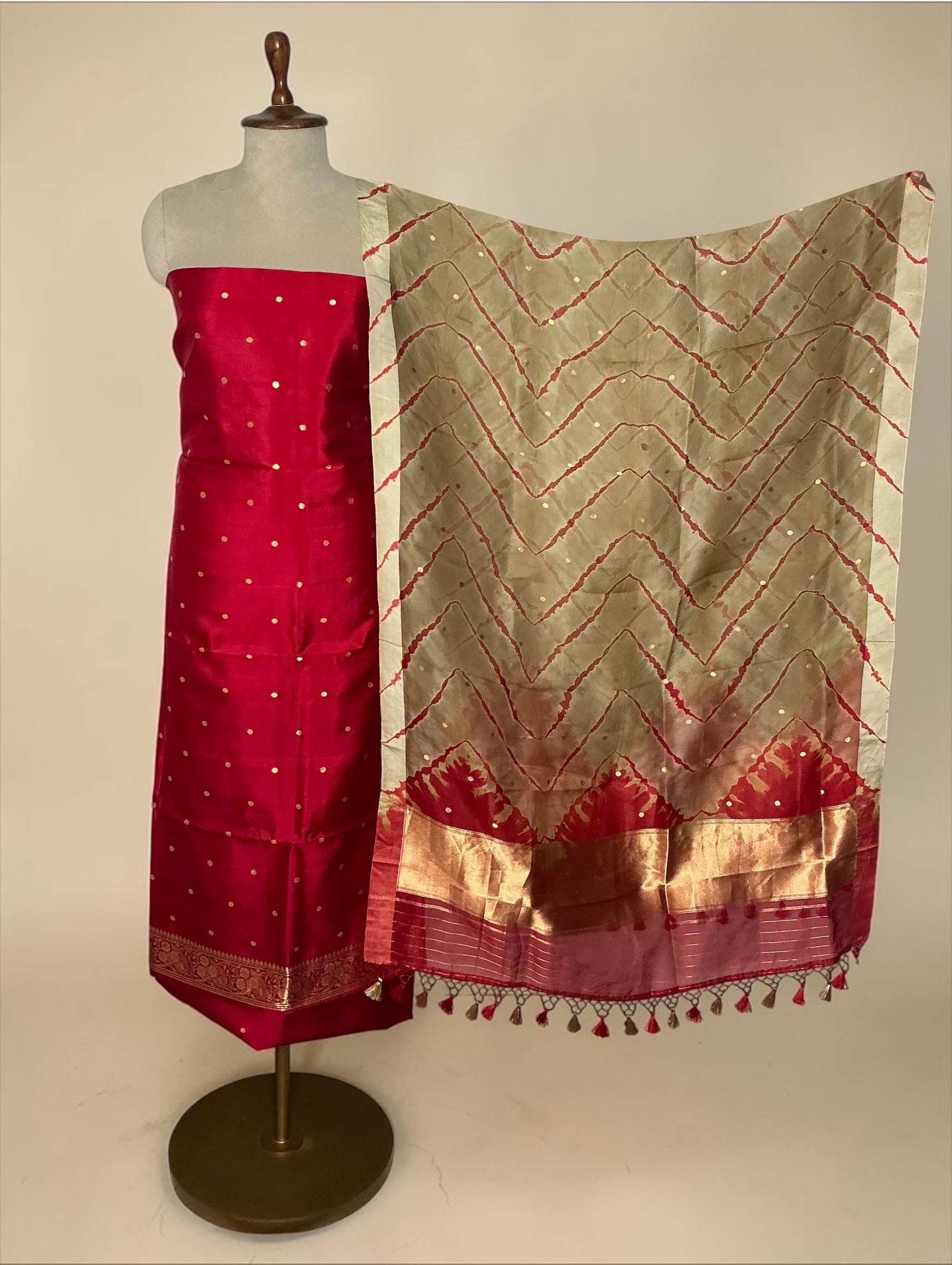 Pure silk kashi weaves unstitched suit with tie-dye leheriya dupatta - RED