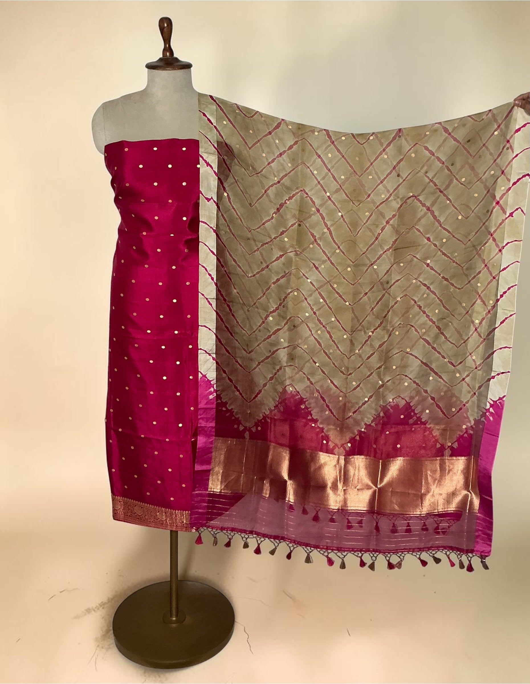 Pure silk kashi weaves unstitched suit with tie-dye leheriya dupatta - Ranipink