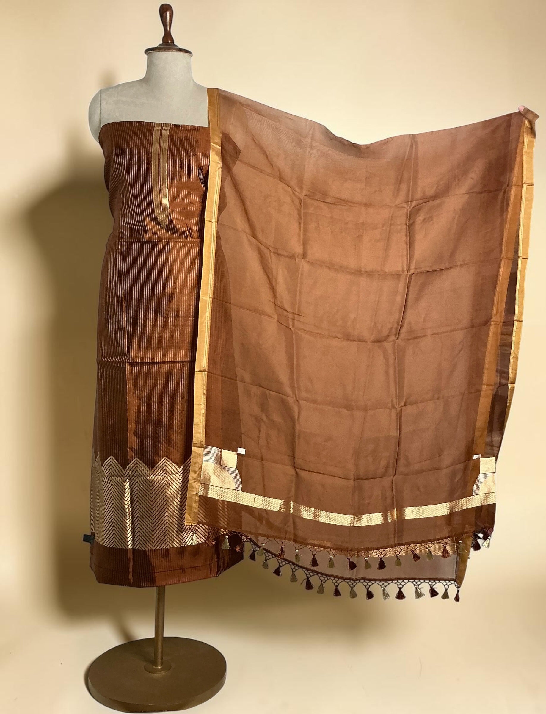 Un-Stich Suit - RUST