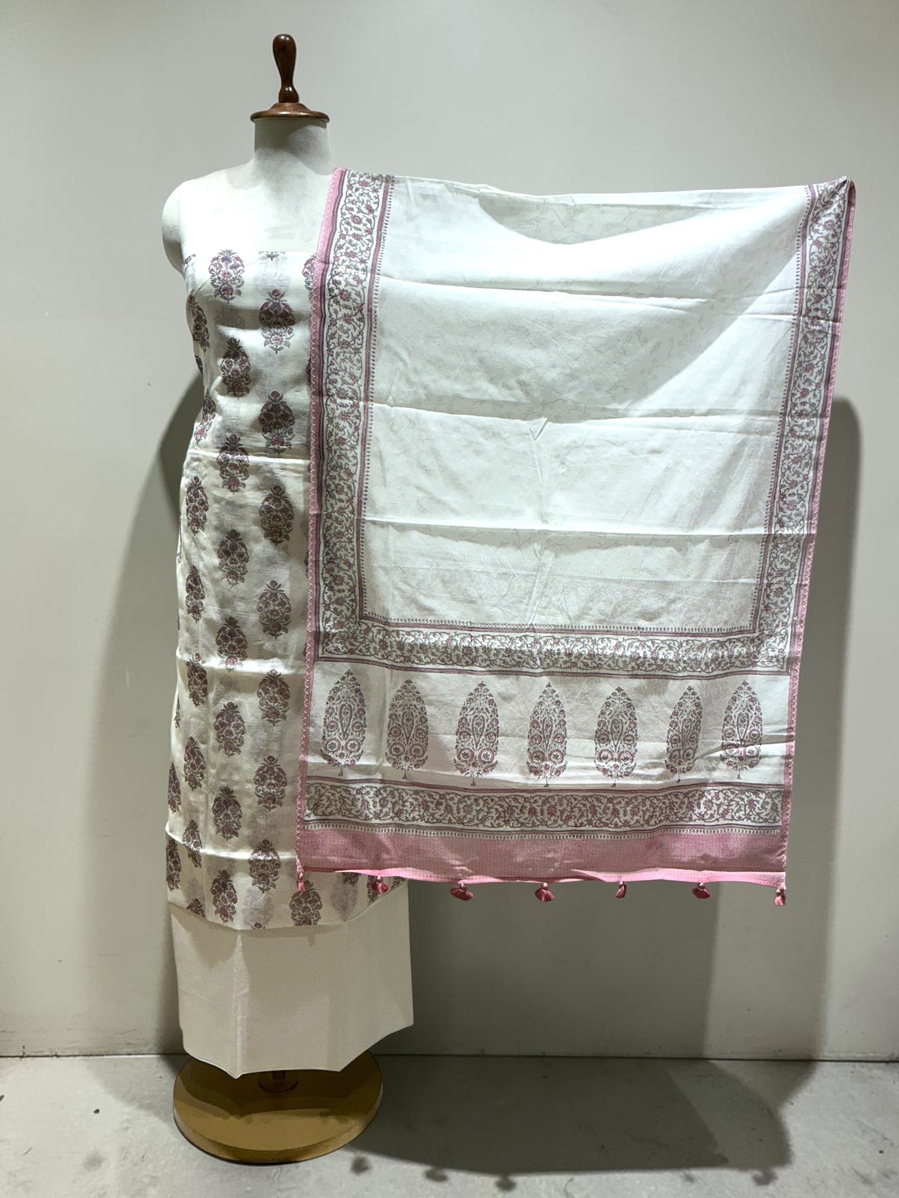 Un-Stich Suit - Gajari