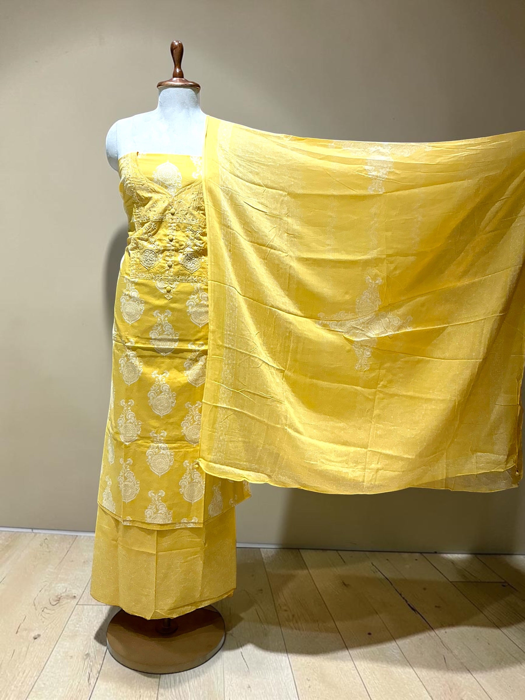 Unstitch Suit - Yellow1
