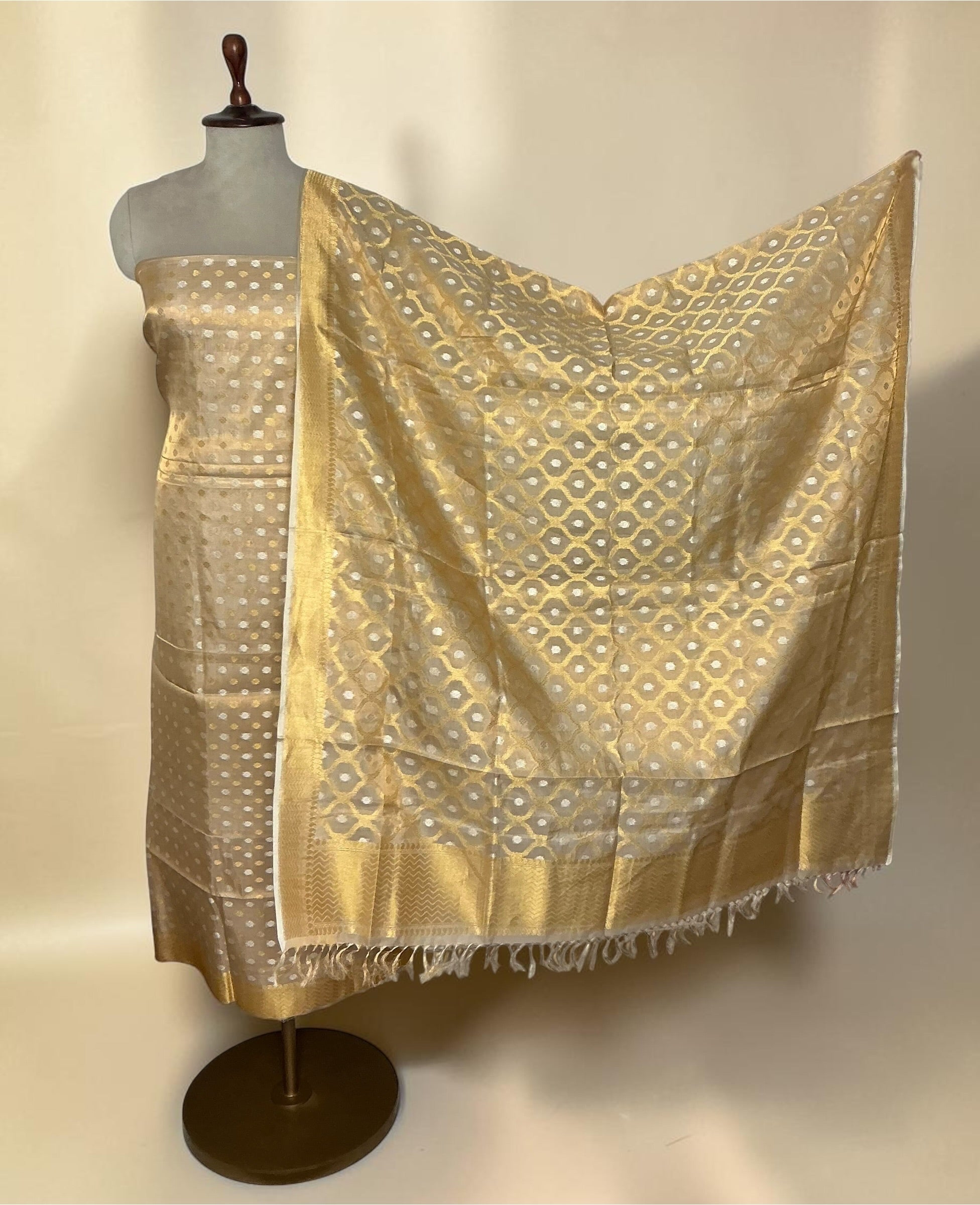 Unstitch Suit - Golden