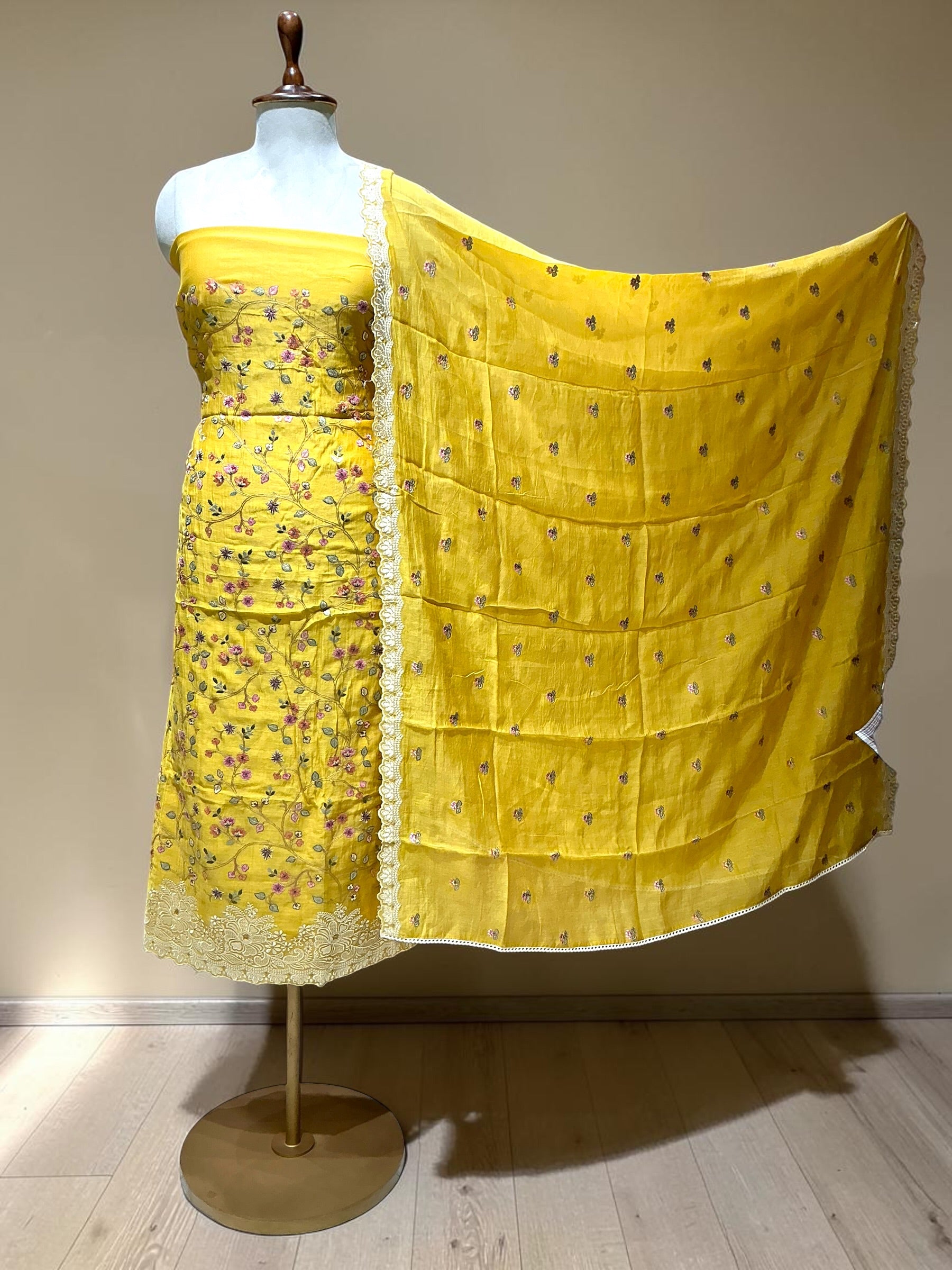 Un-Stich Suit - Yellow1