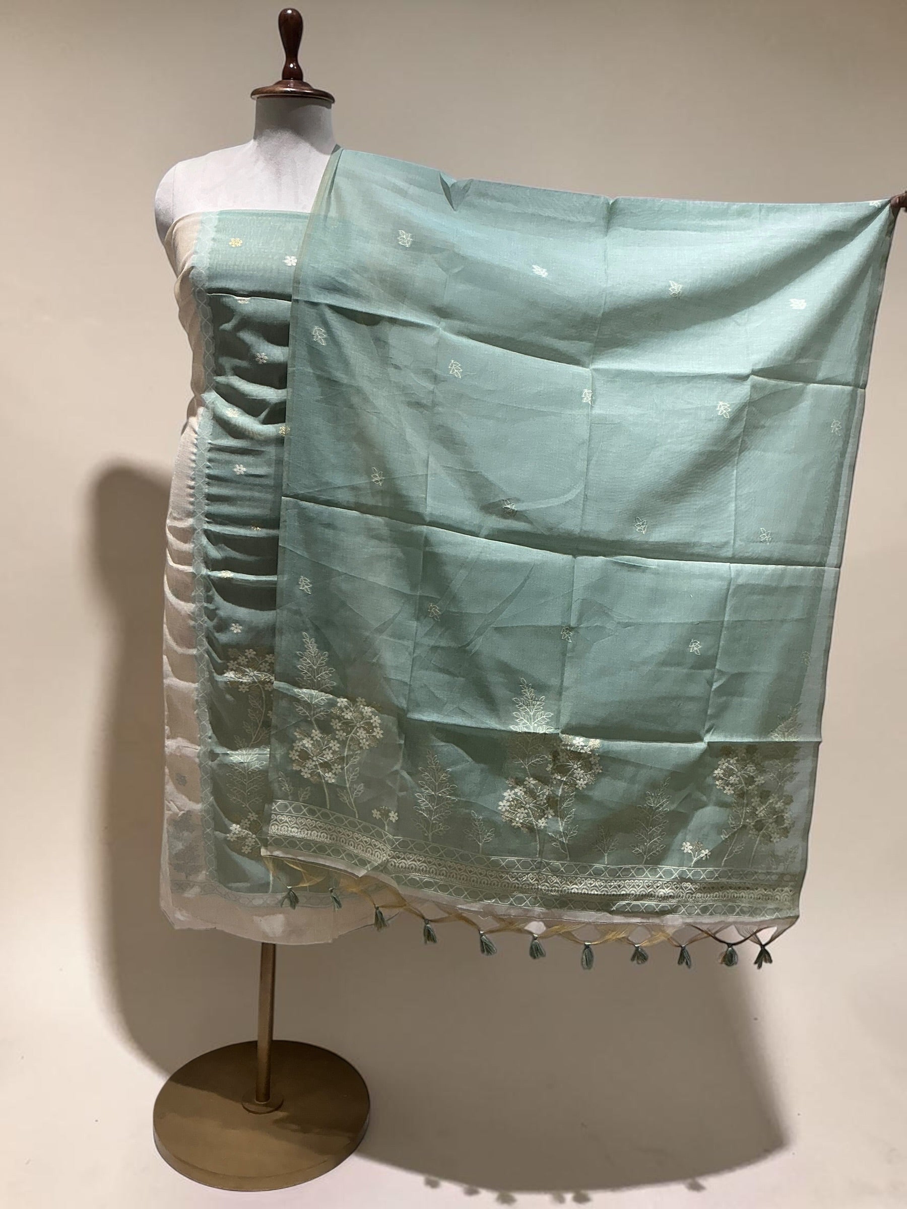 Un-Stich Suit - Pista1