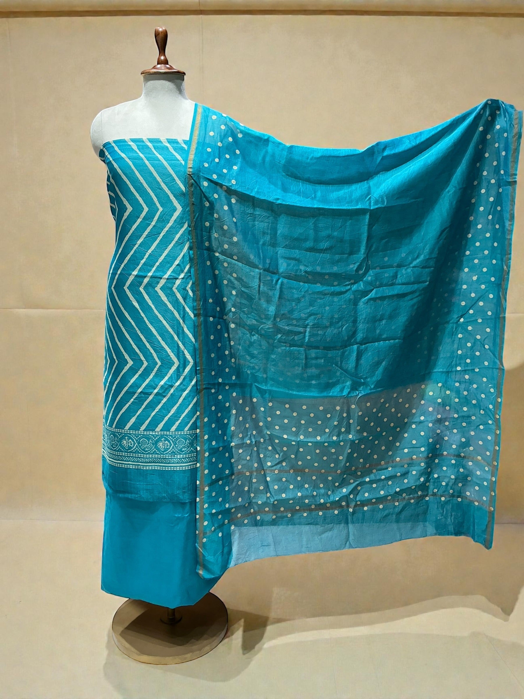 MAHESHWARI SILK SUIT IN PATOLA PRINT WITH POLKA DOTS DUPATTA