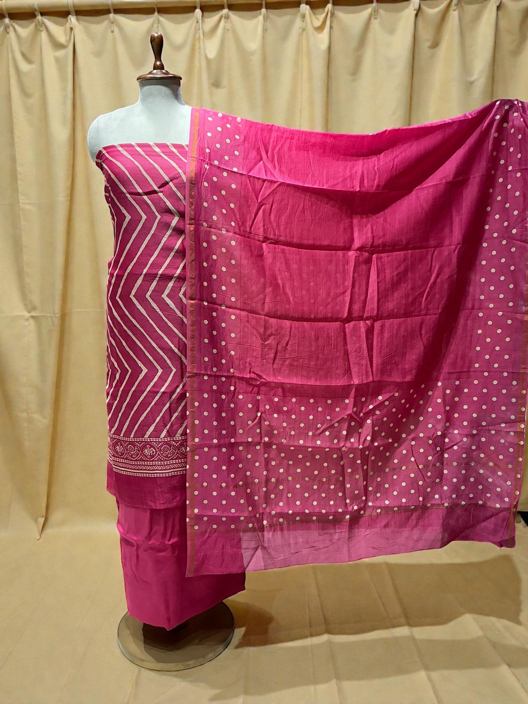 MAHESHWARI SILK SUIT IN PATOLA PRINT WITH POLKA DOTS DUPATTA