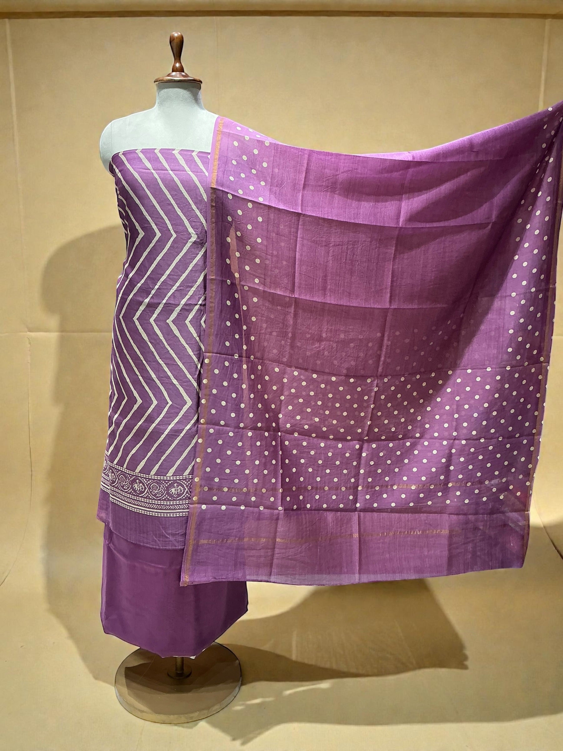 MAHESHWARI SILK SUIT IN PATOLA PRINT WITH POLKA DOTS DUPATTA