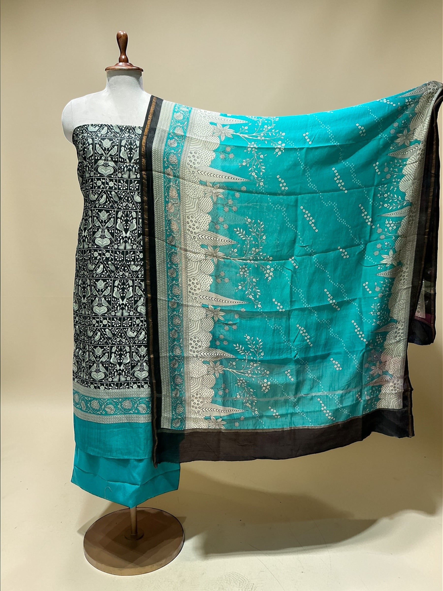 MAHESHWARI SILK SUIT IN BEAUTIFUL PRINT