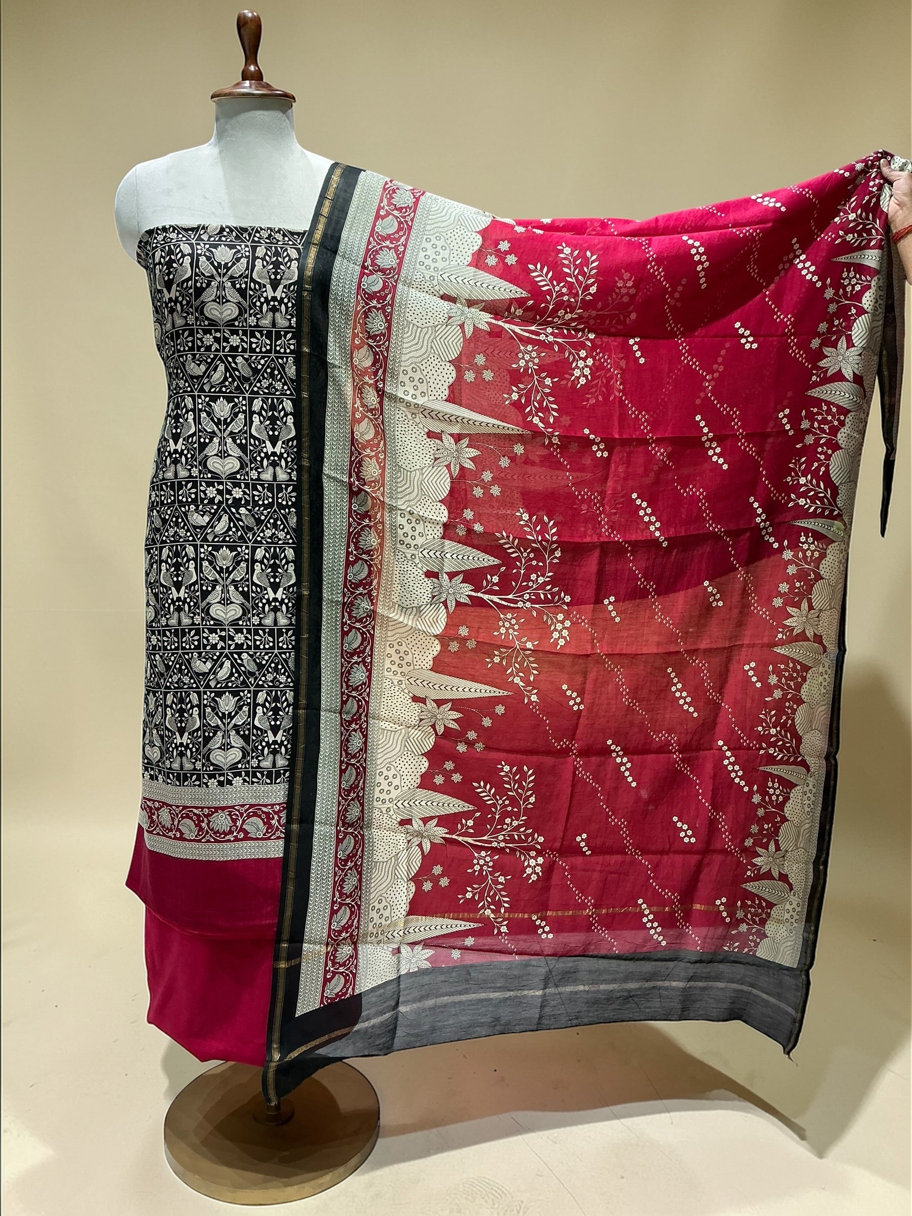 MAHESHWARI SILK SUIT IN BEAUTIFUL PRINT