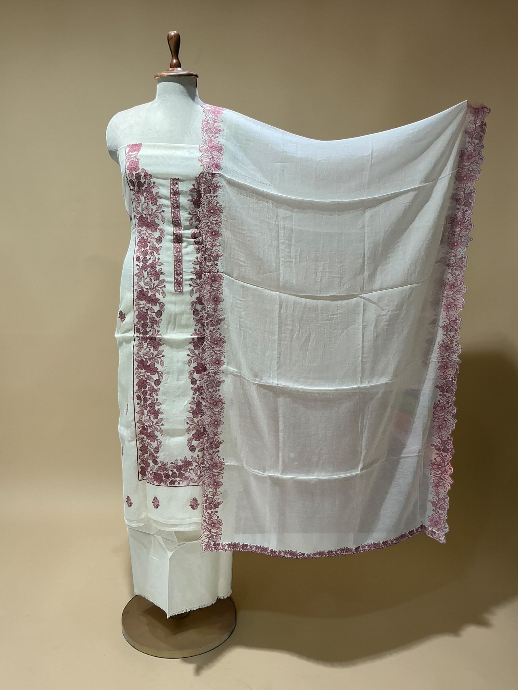 MUL CHANDERI SUIT IN THREADWORK