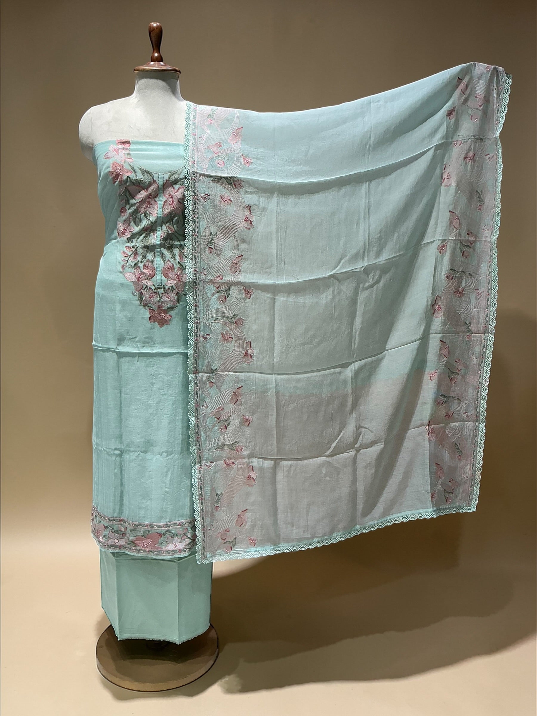 MUL CHANDERI SUIT IN THREADWORK