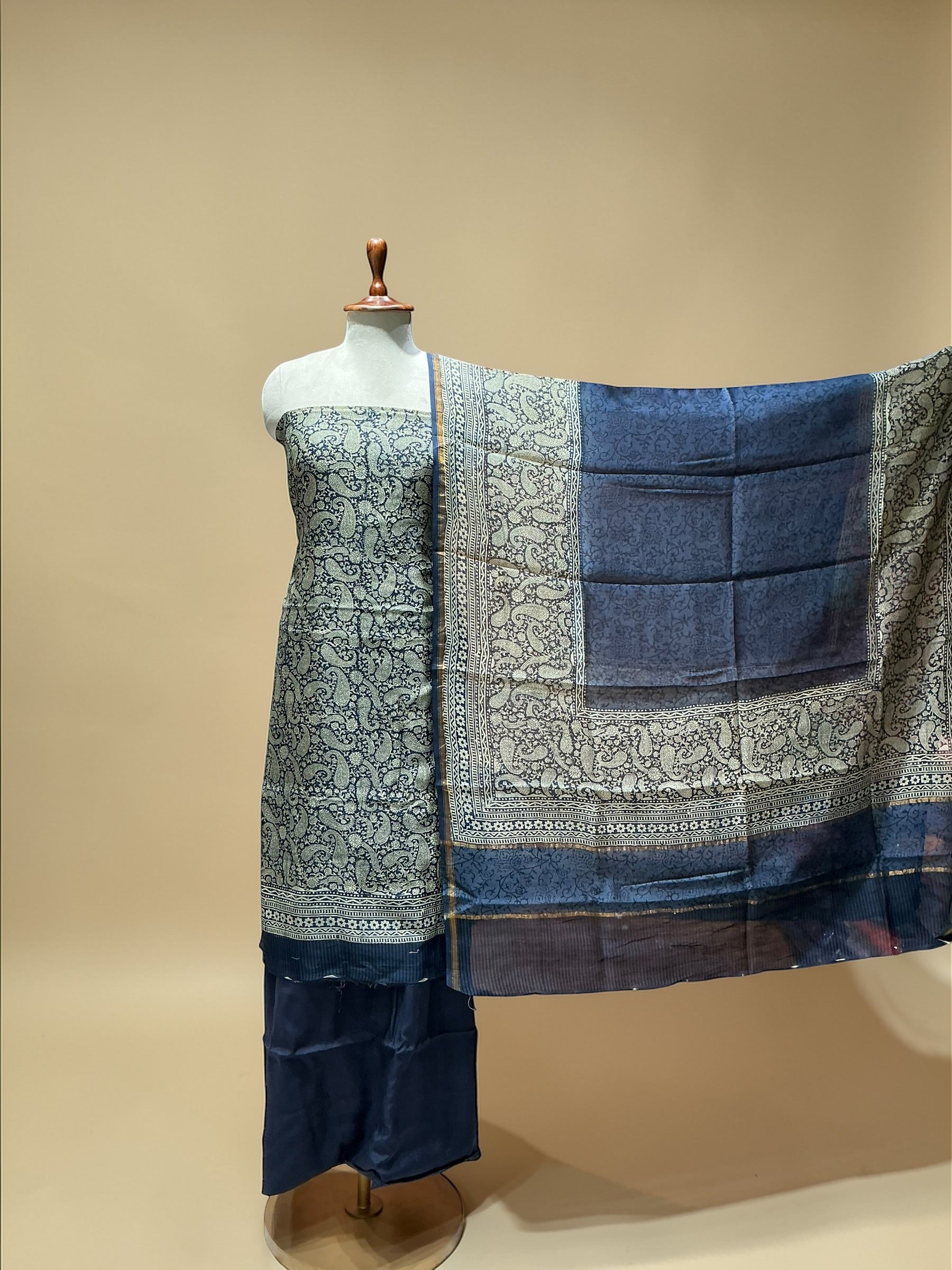 MAHESHWARI SILK SUIT IN INDIGO PRINTS