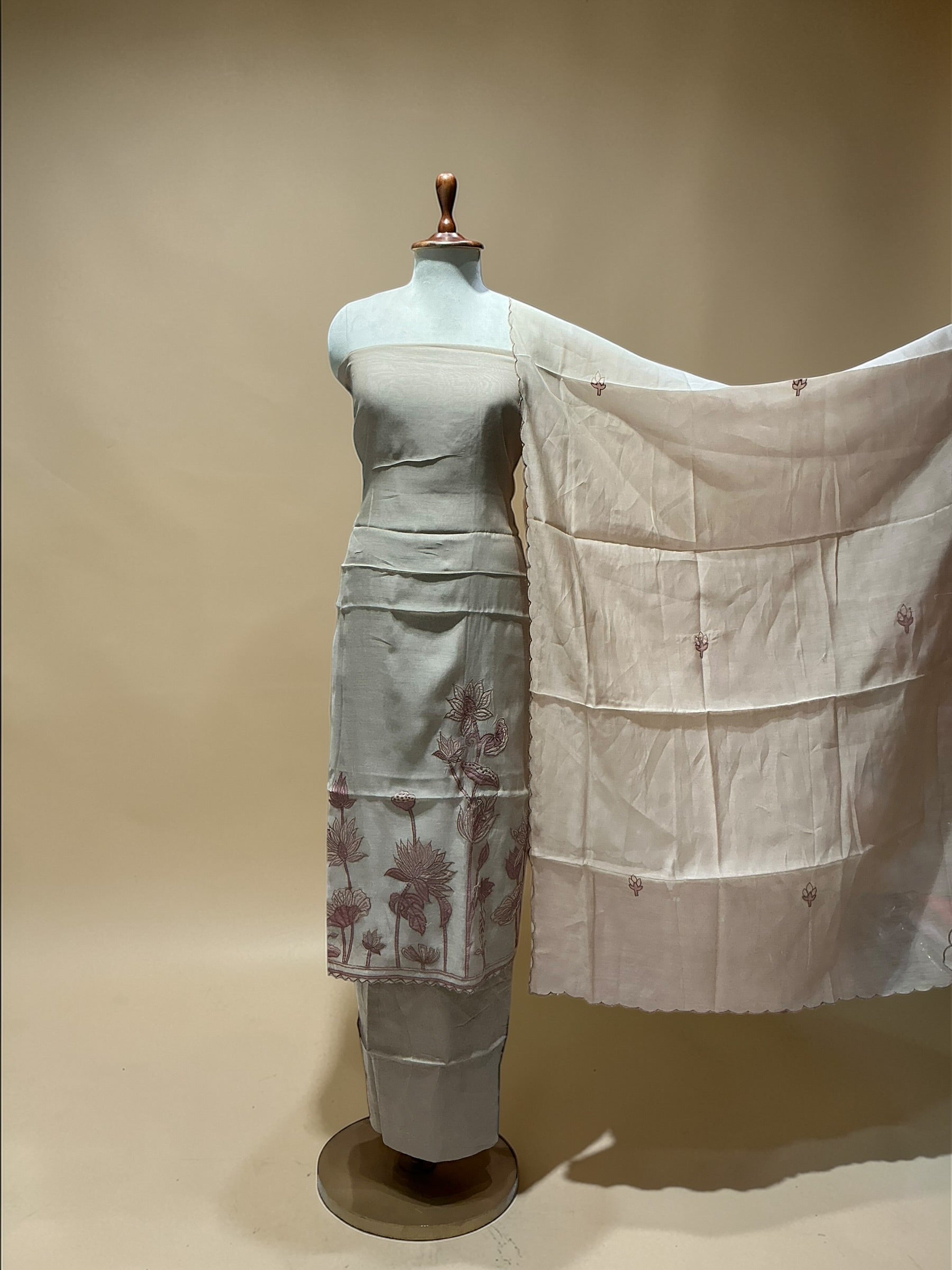 MUL CHANDERI SUIT WITH APPLIQUE WORK