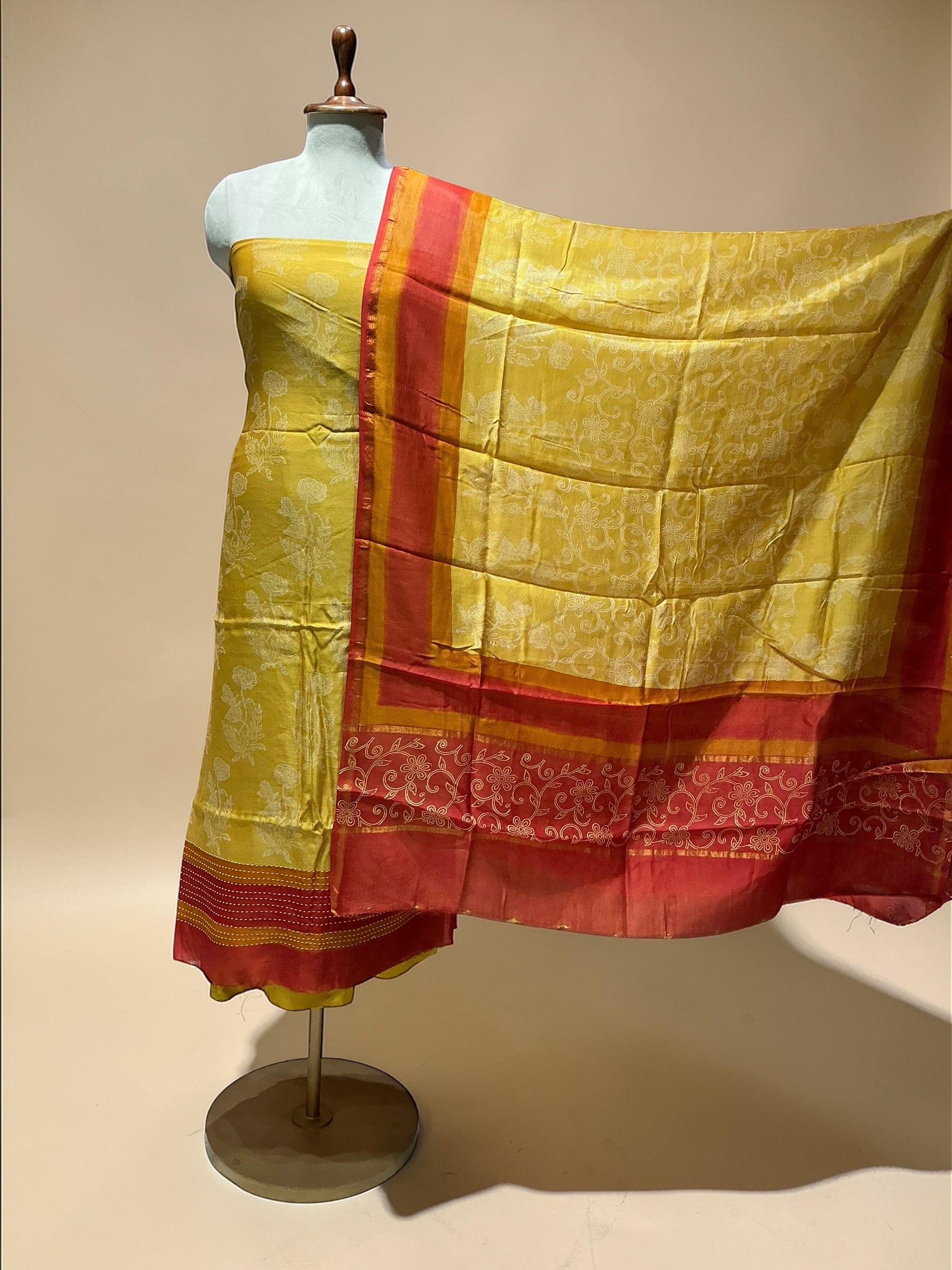MAHESHWARI SILK SUIT WITH KANTHA WORK