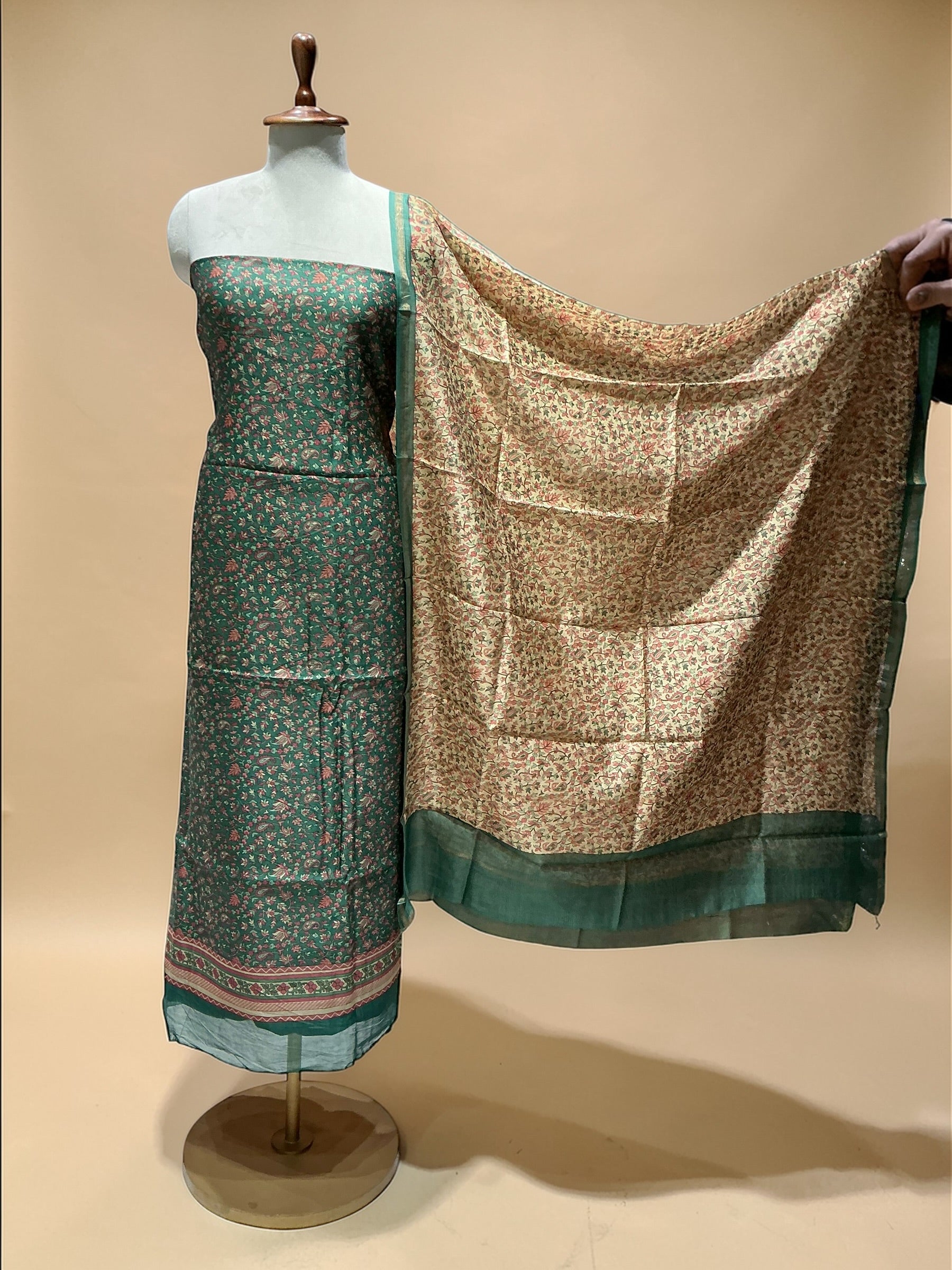 MAHESHWARI SILK SUIT IN KAANI PRINT