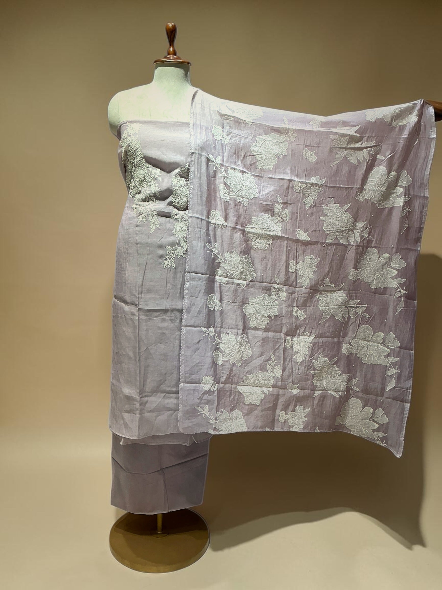 MUL CHANDERI SUIT WITH APPLIQUE WORK