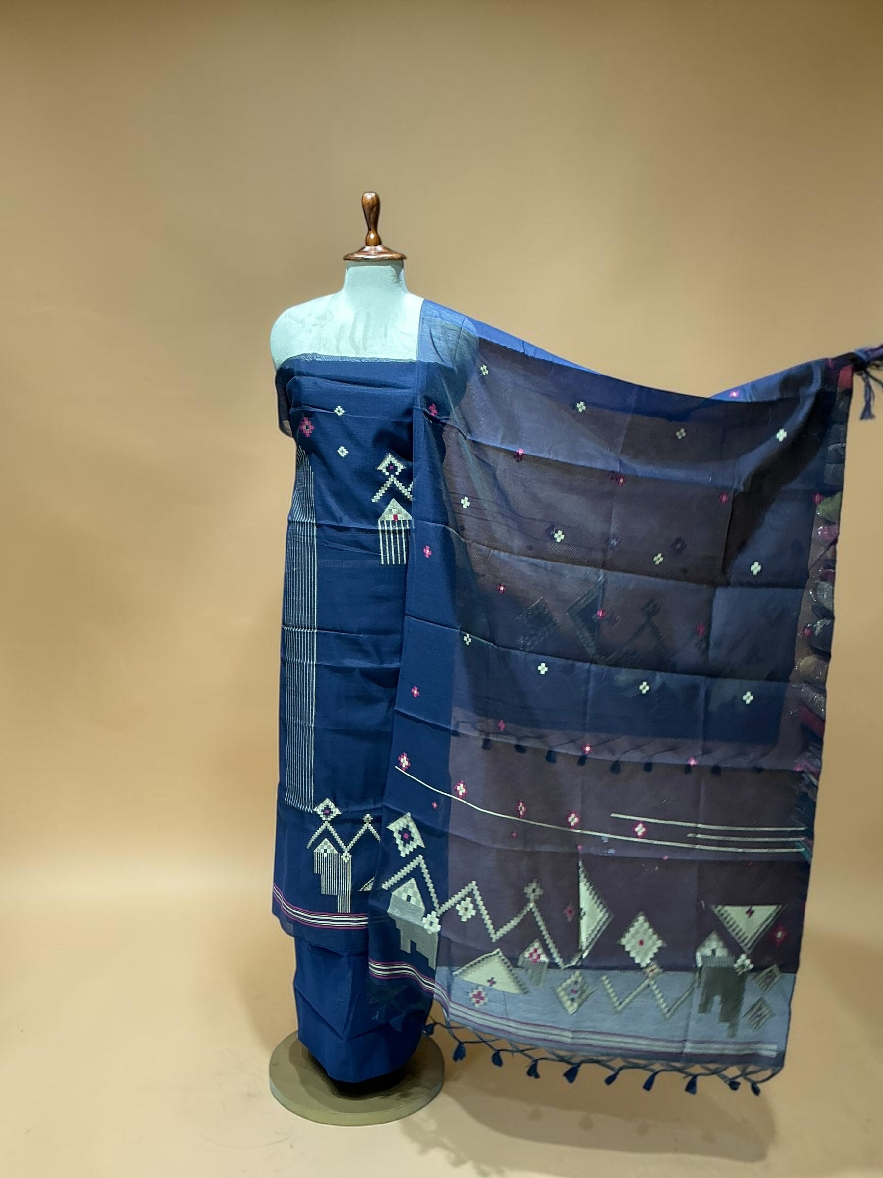 JAMDANI UNSTITCHED SUIT