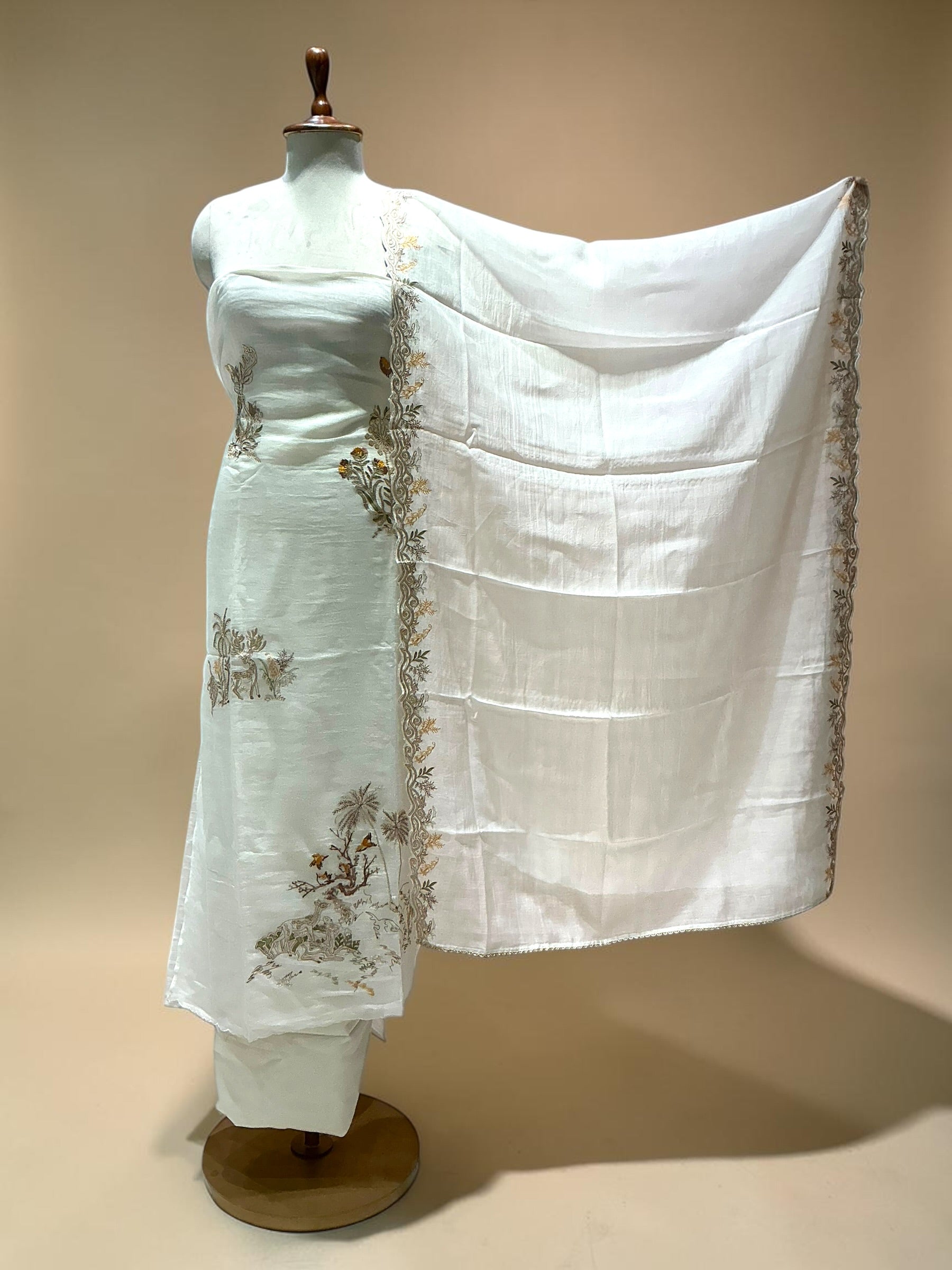 MAHEEN MUL MUL EMBROIDERED SUIT