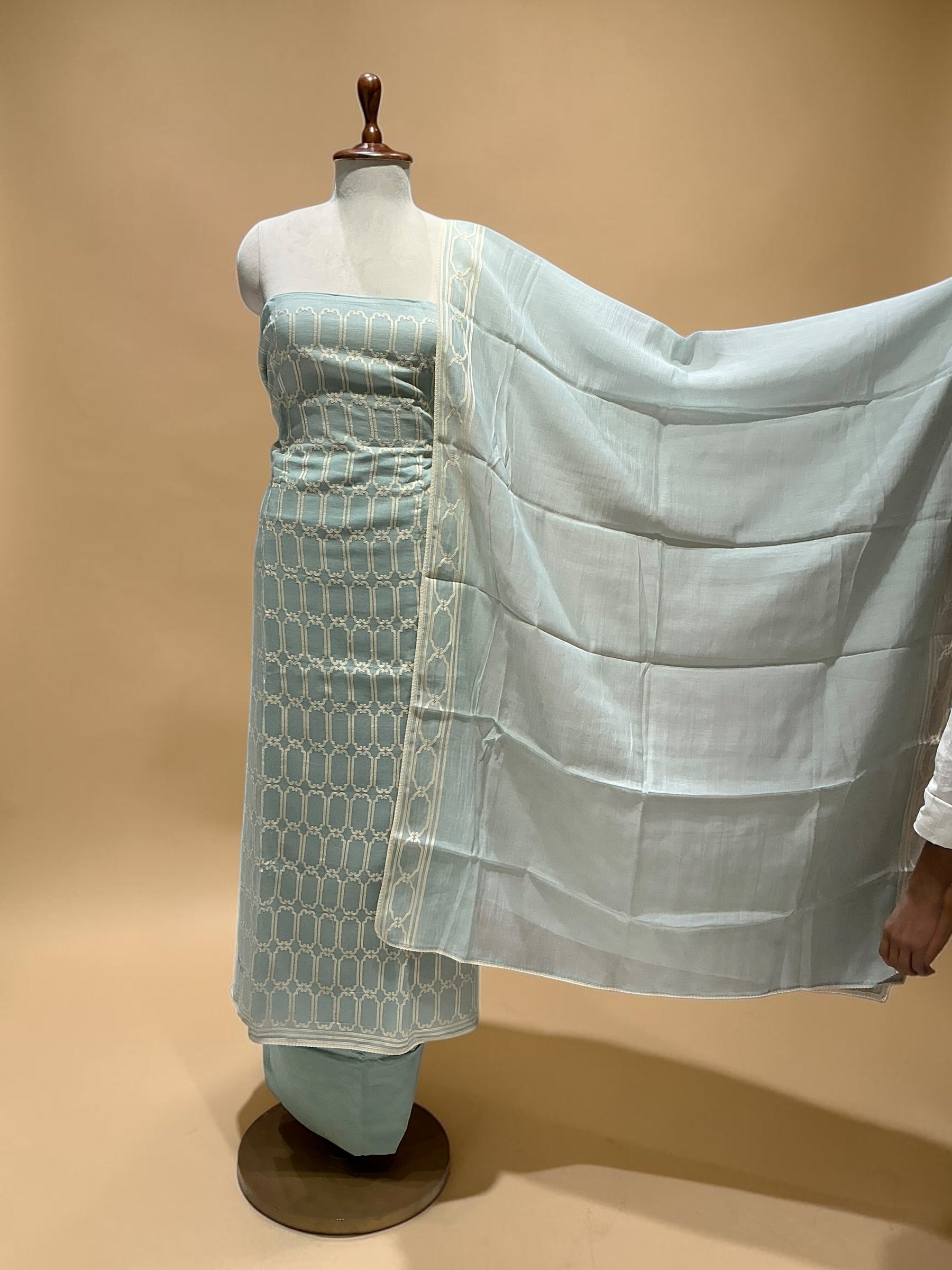 MAHEEN MUL MUL SUIT WITH EMBROIDERY