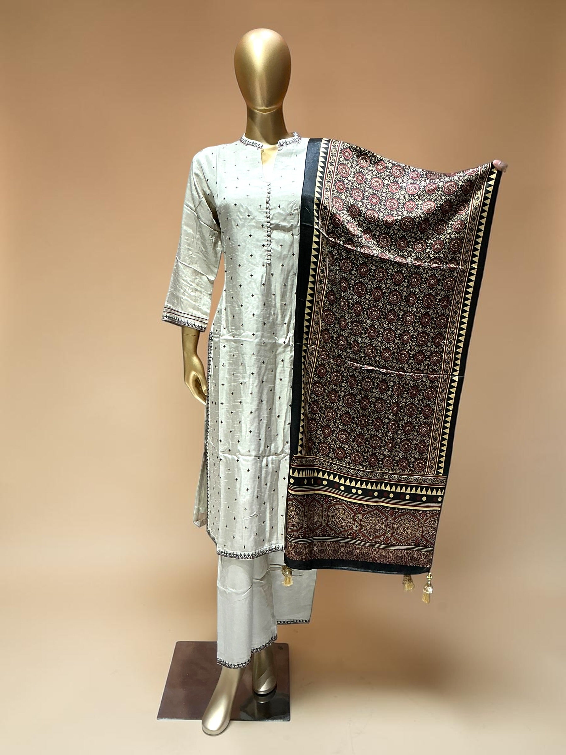 COTTON SILK EMBROIDERED KURTA SET