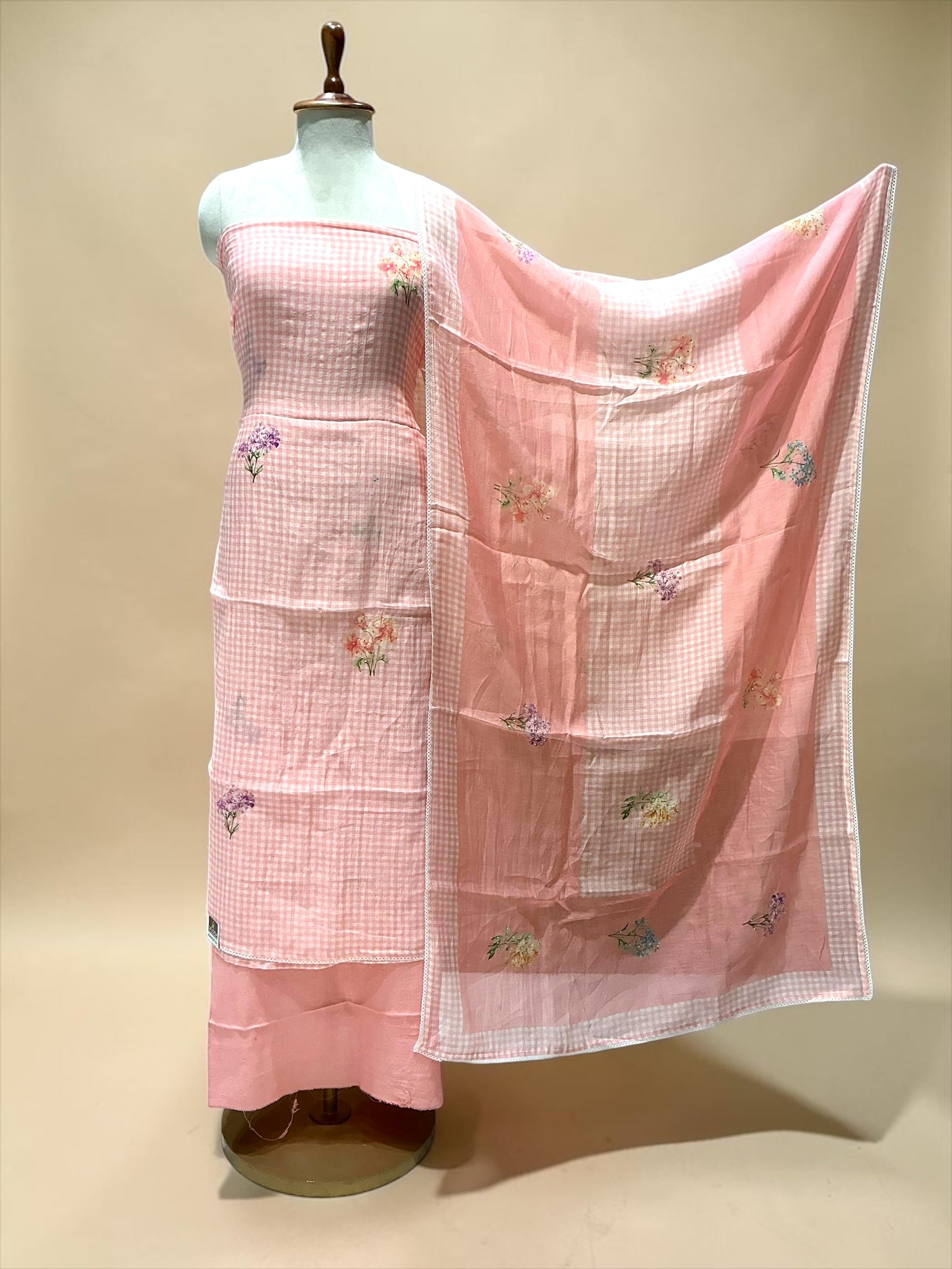 MAHEEN MUL MUL SUIT IN CHEQUES