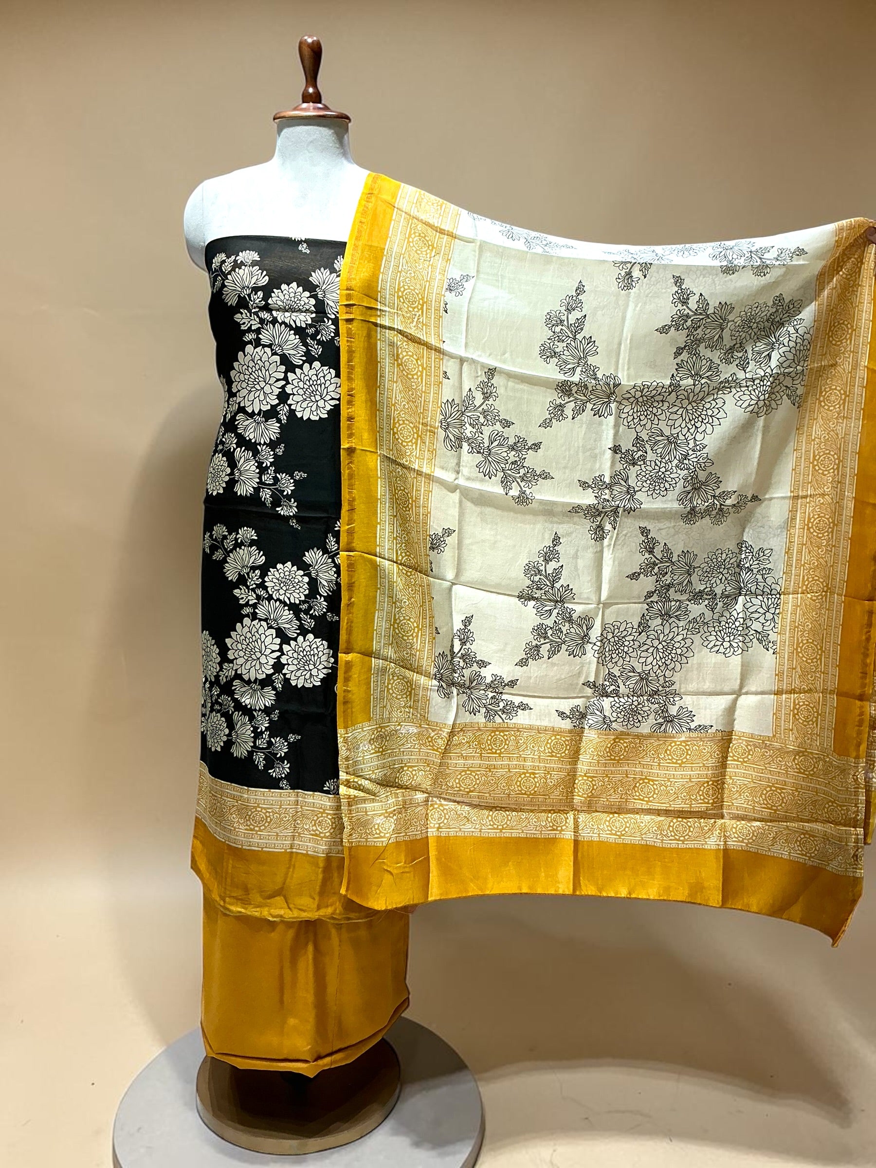MAHESHWARI SILK SUIT WITH BEAUTIFUL DUPATTA