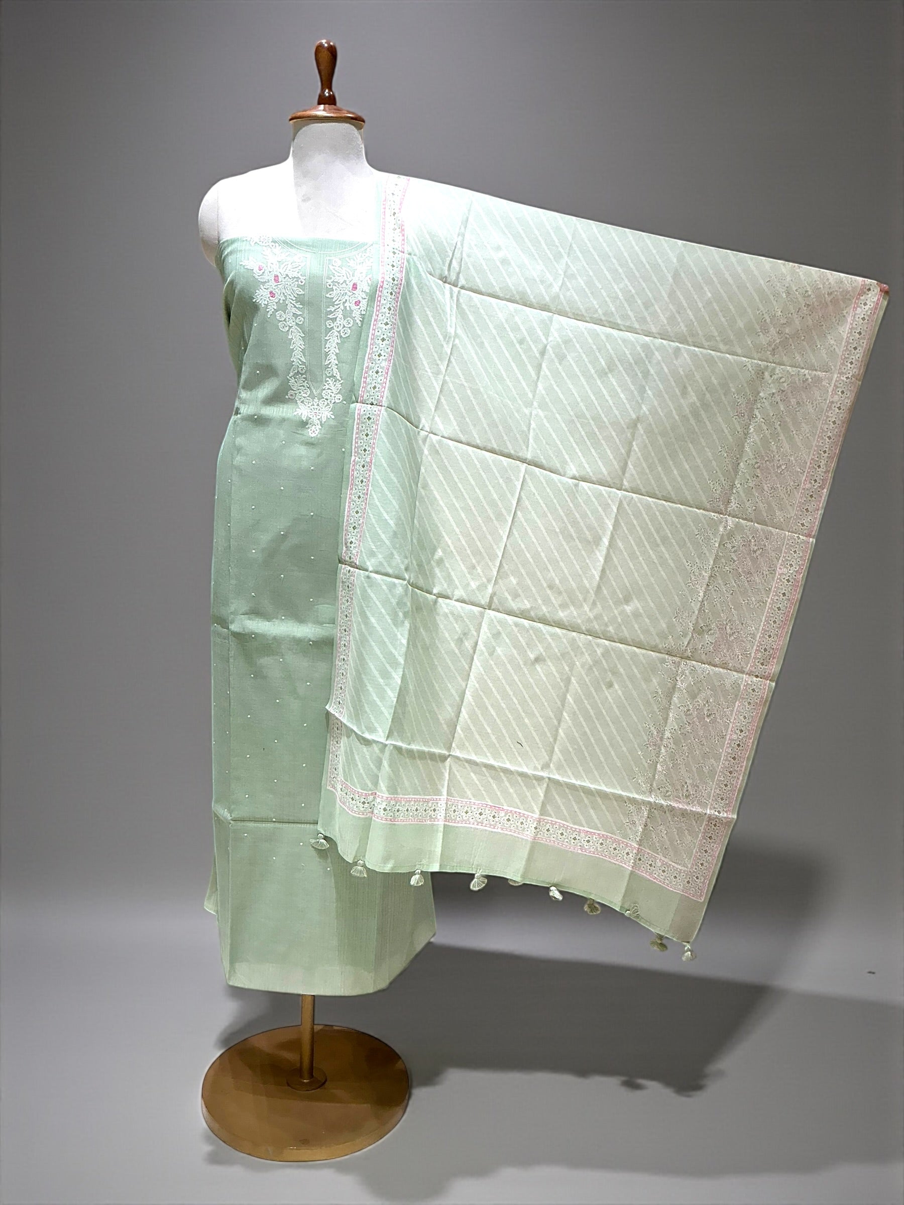 UN-STICH SUIT - Pista1
