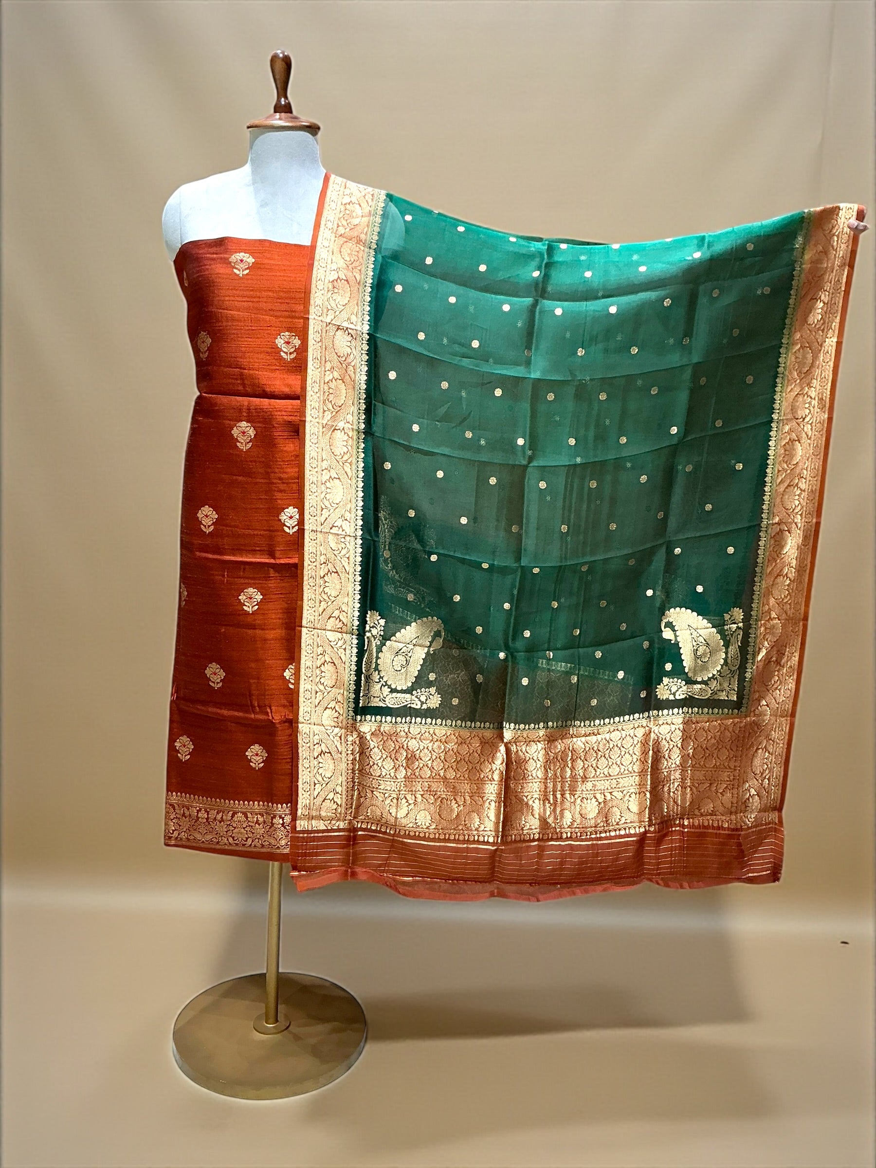 Un-Stich Suit - RUST1