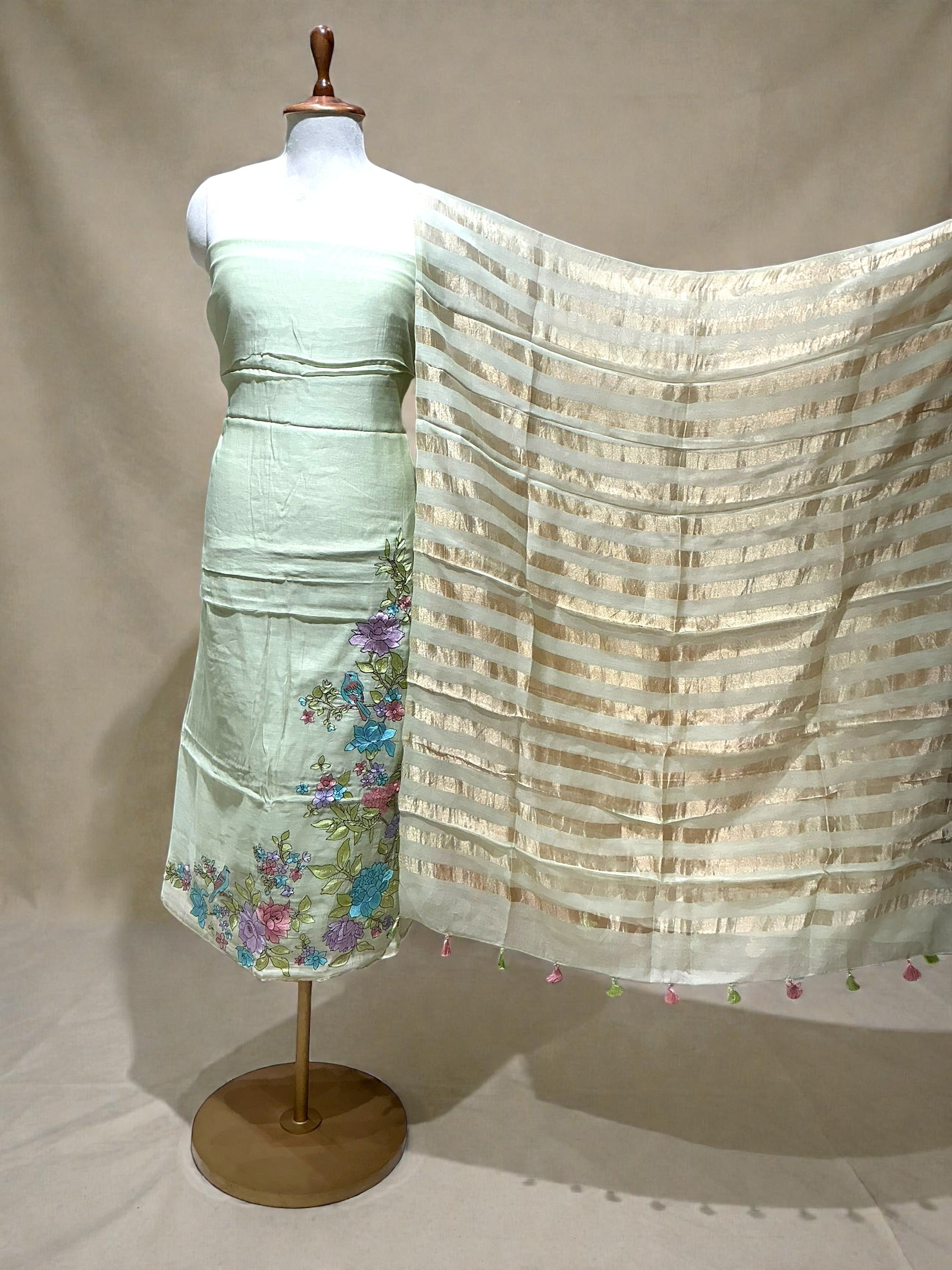 Un-Stich Suit - Pista1