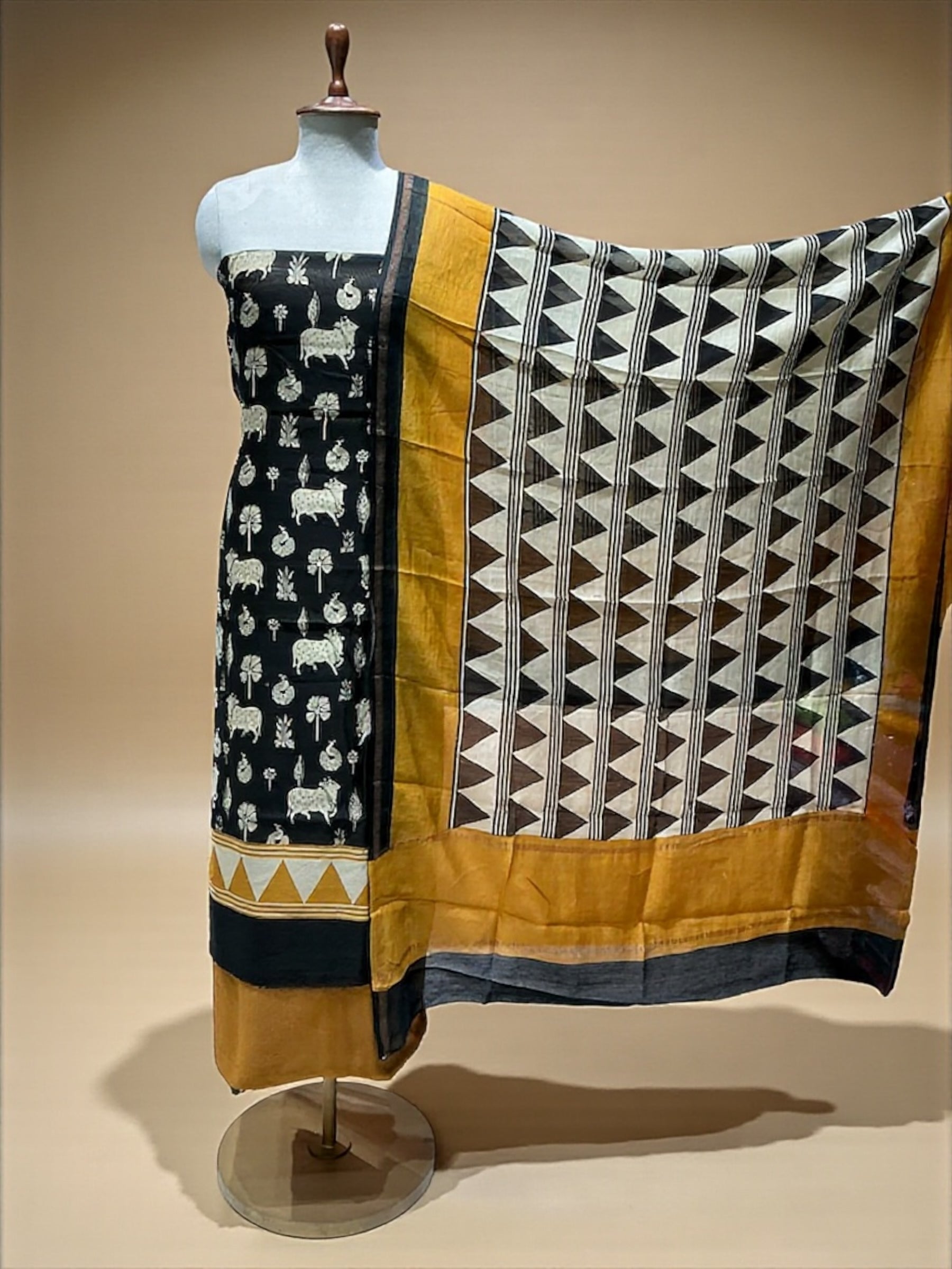 MAHESHWARI SILK SUIT IN PICHWAI PRINTS