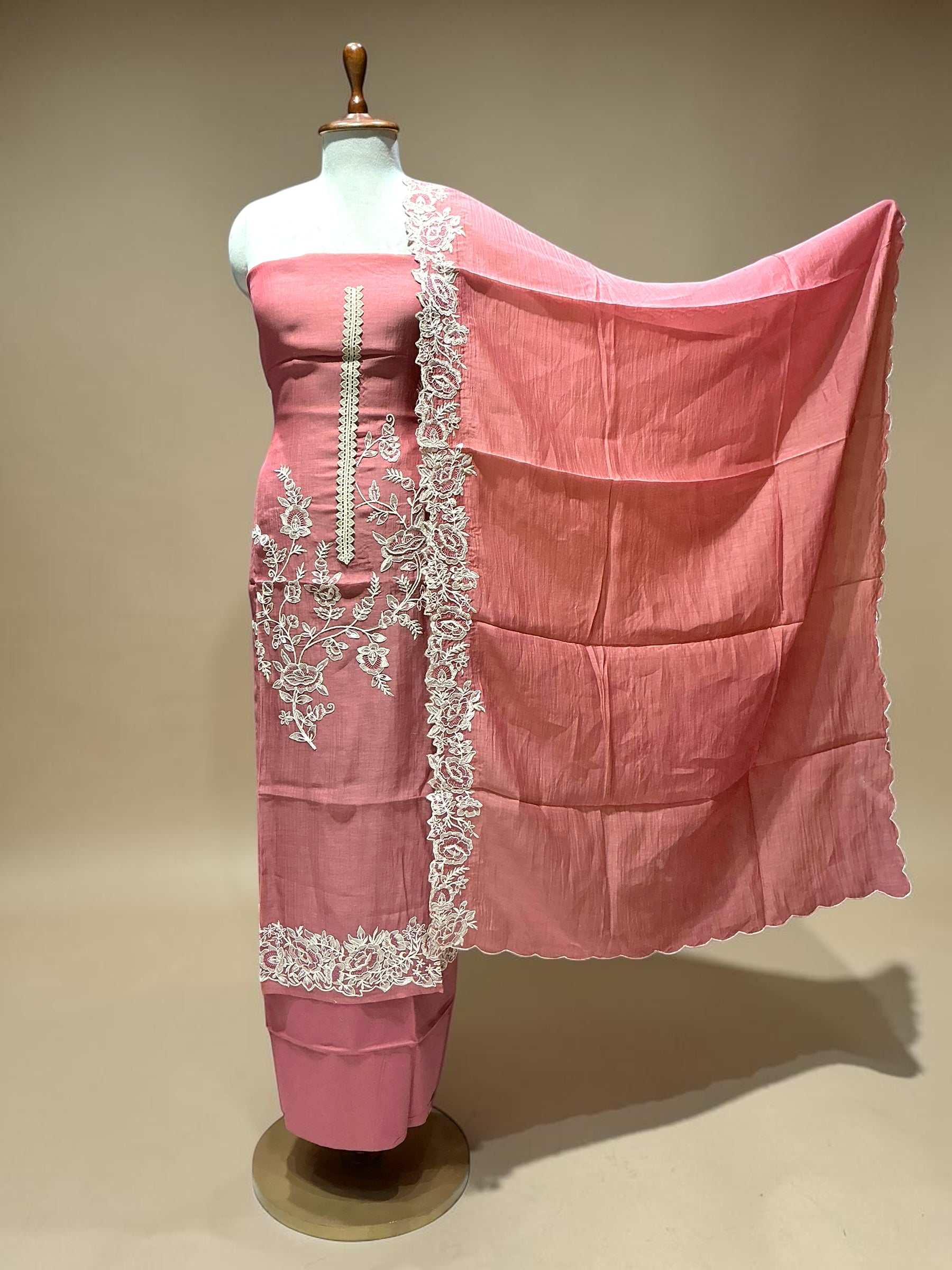 MAHEEN MUL-MUL SUIT WITH THREAD EMBROIDERY