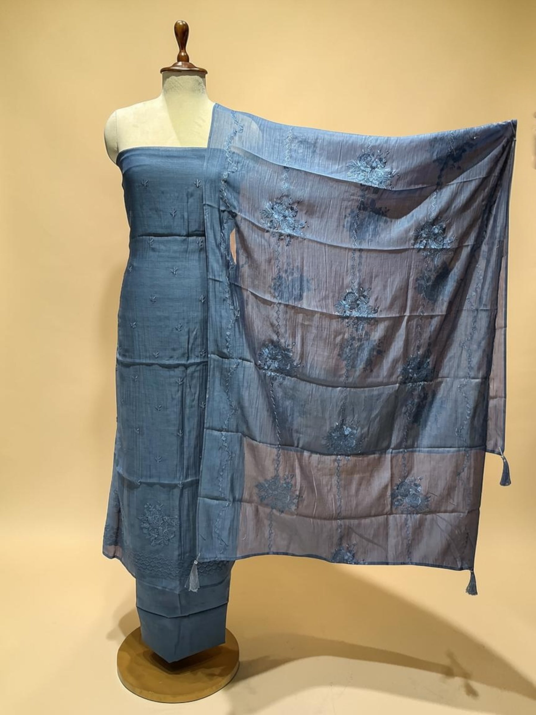 MUL CHANDERI EMBROIDERED SUIT