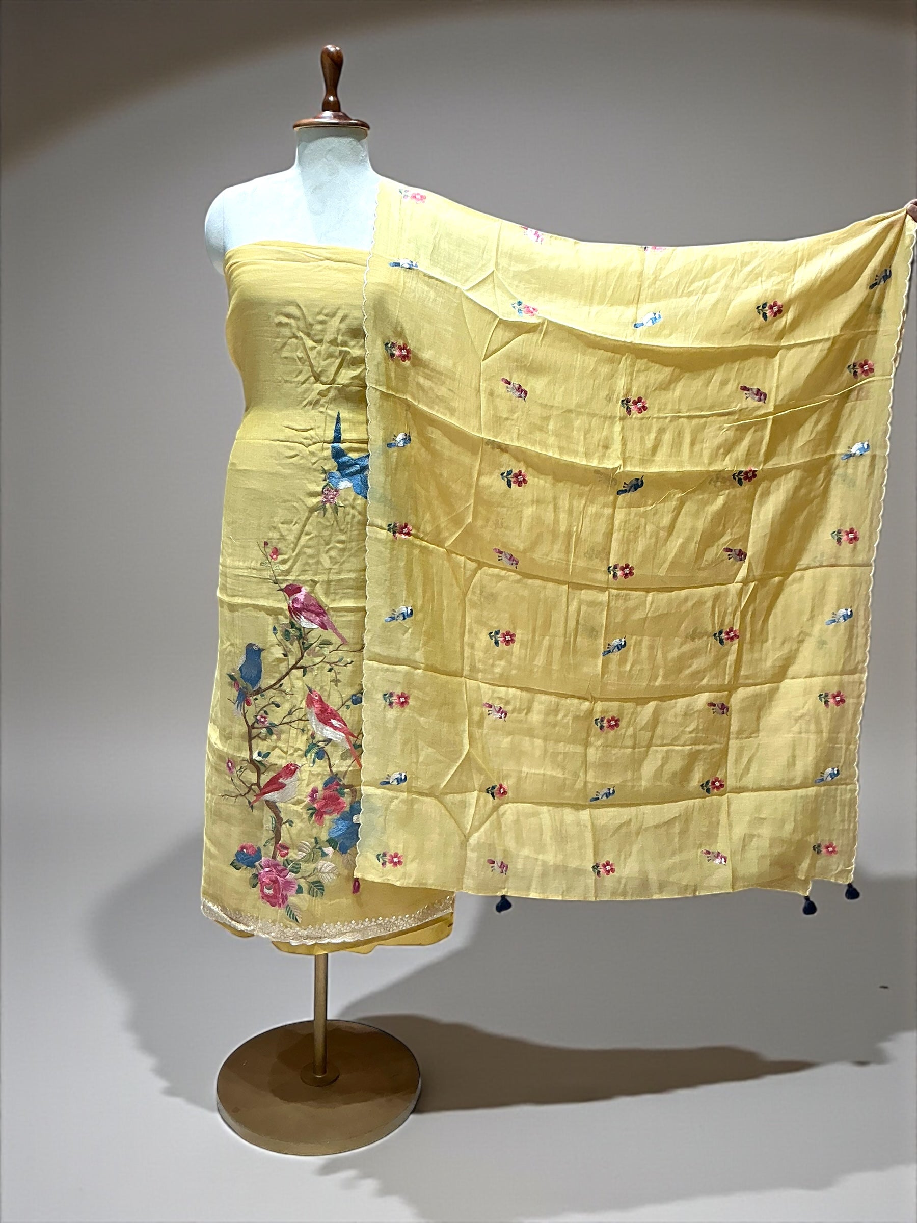 MAHEEN MUL MUL SUIT WITH BEAUTIFUL BIRD EMBROIDERY
