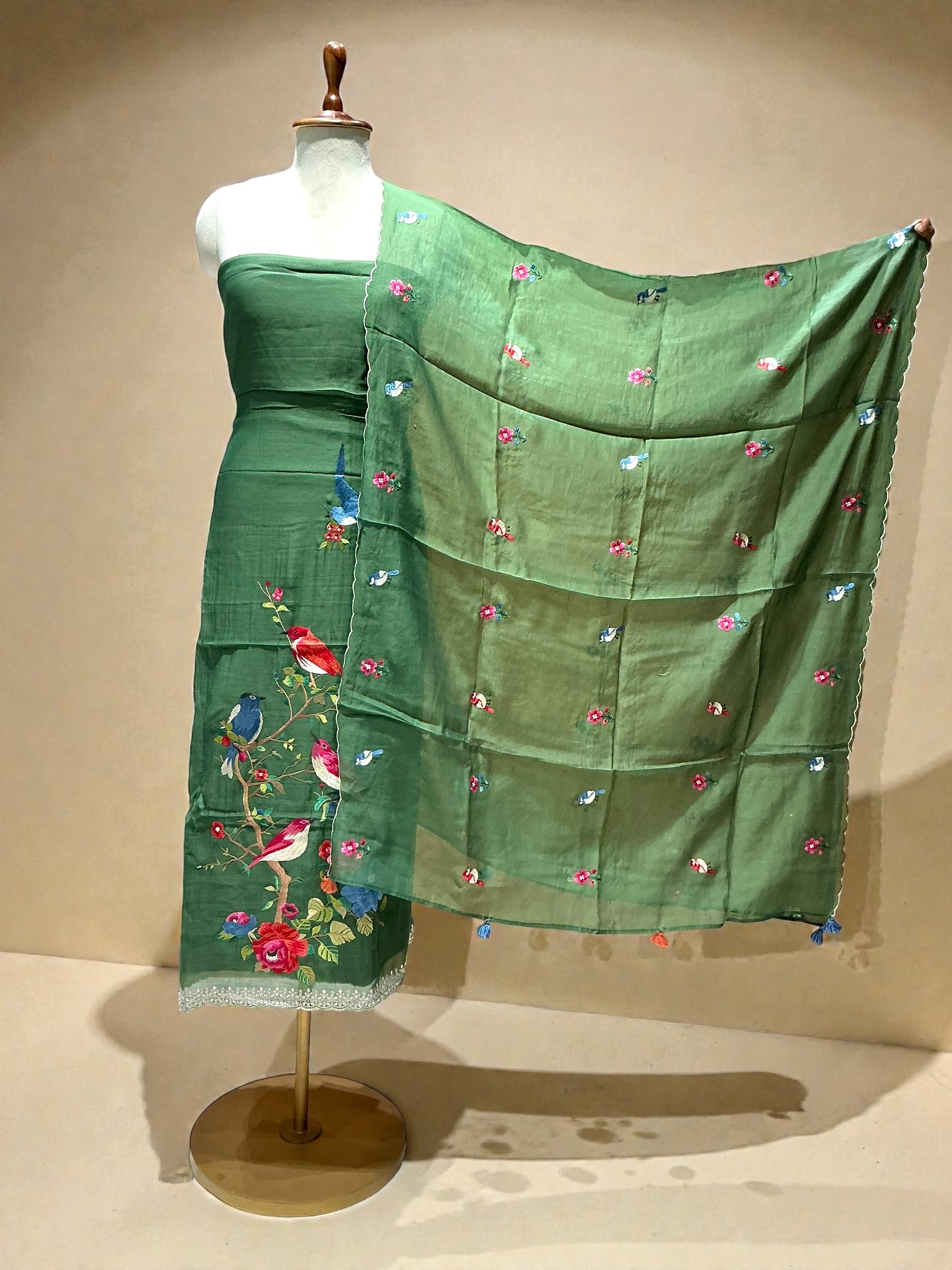 MAHEEN MUL MUL SUIT WITH BEAUTIFUL BIRD EMBROIDERY