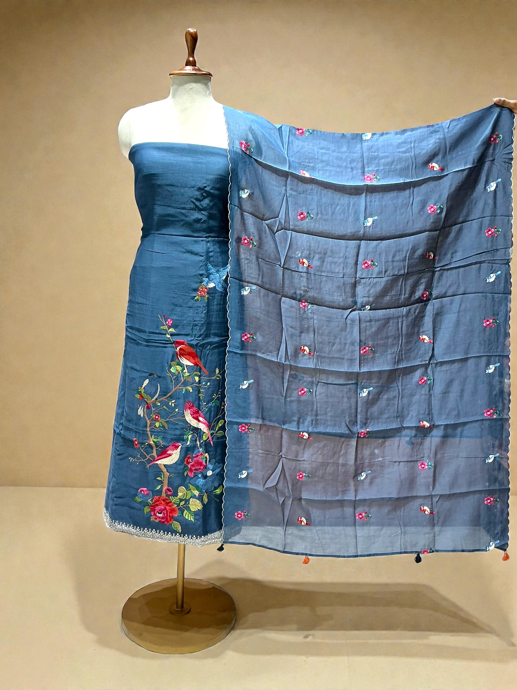 MAHEEN MUL MUL SUIT WITH BEAUTIFUL BIRD EMBROIDERY