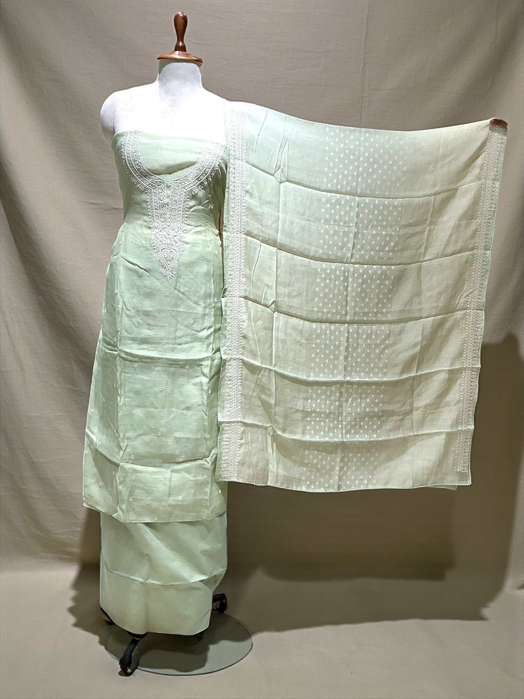 UN-STICH SUIT - Pista1